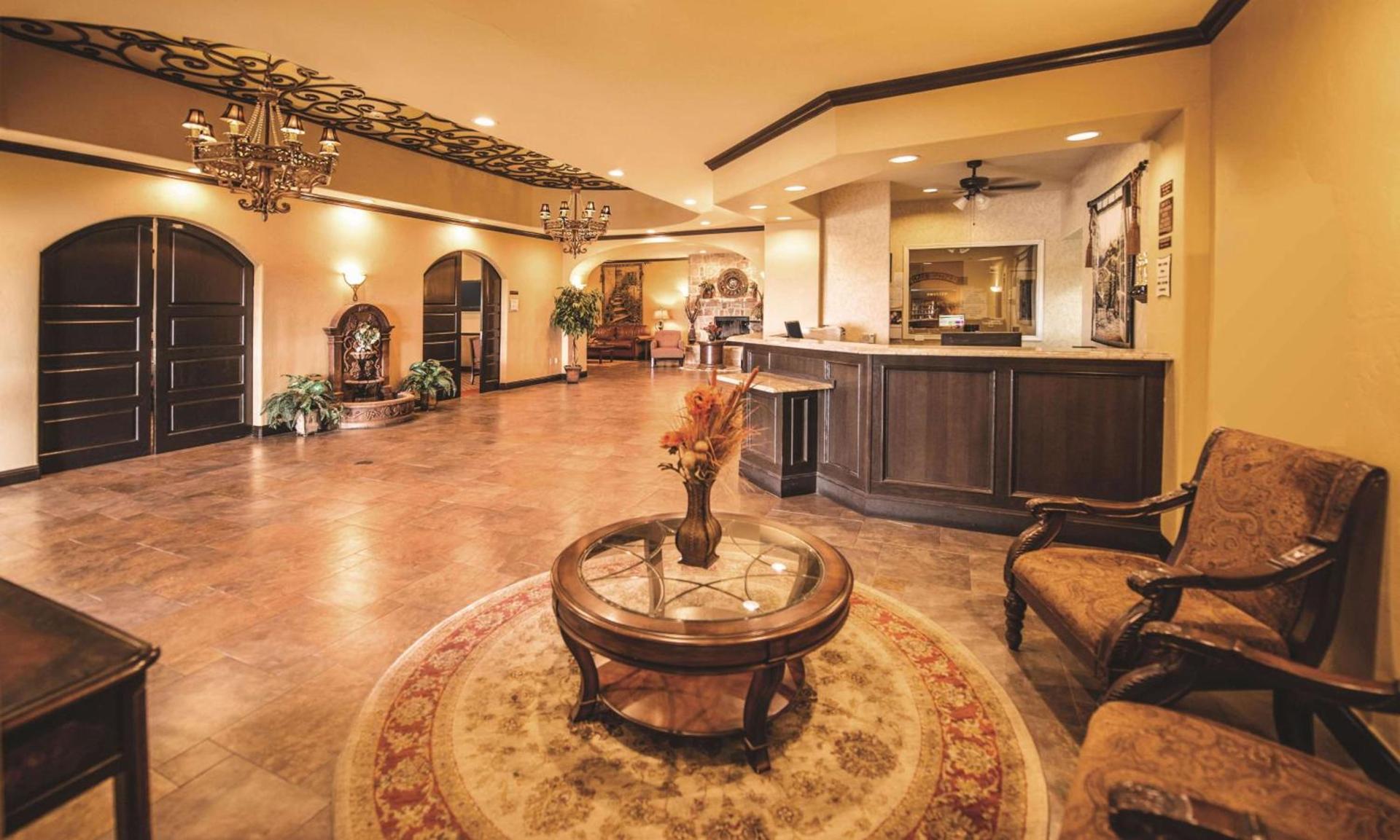 La Quinta by Wyndham Marble Falls photo 63