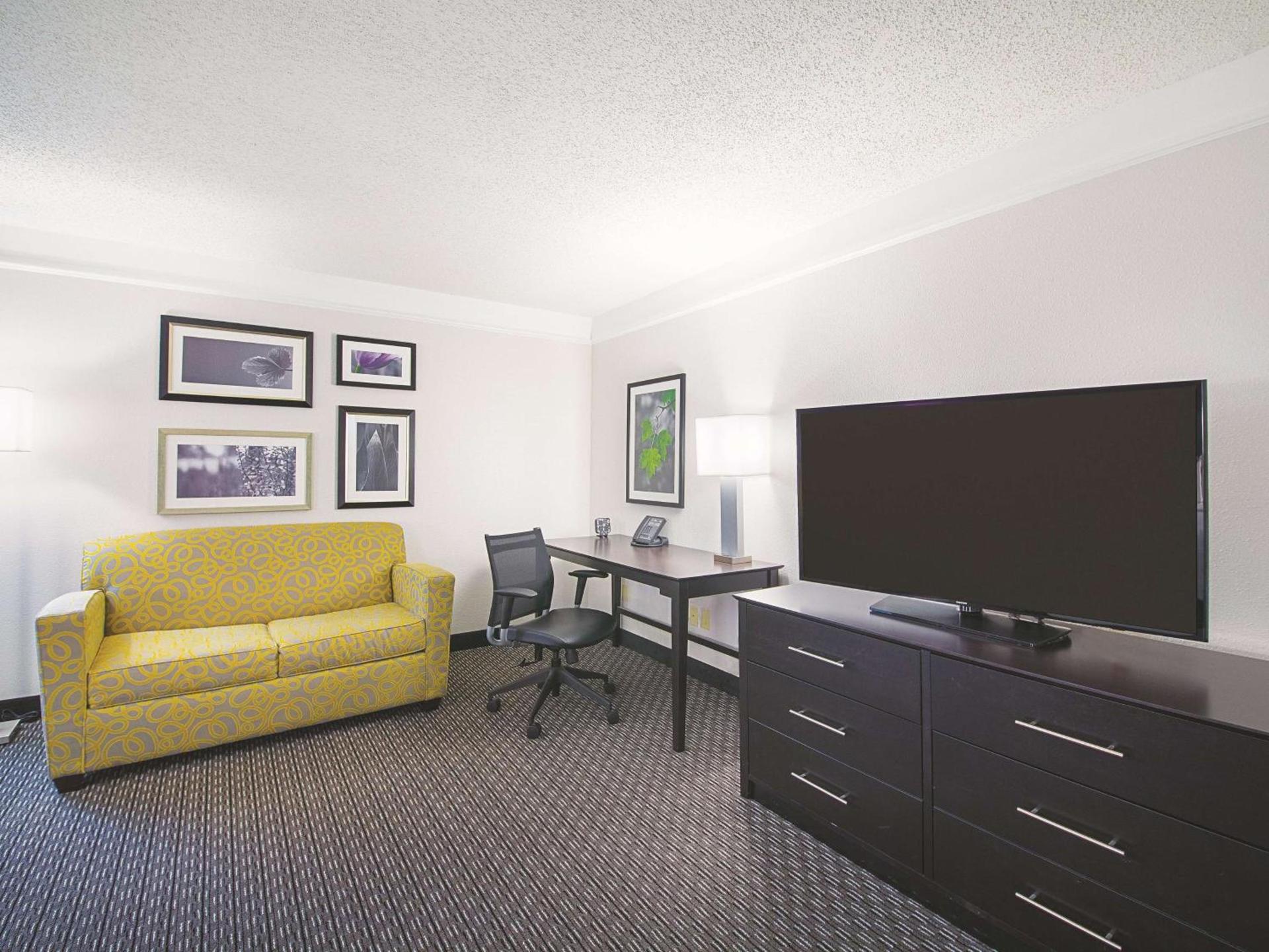 La Quinta by Wyndham Austin Round Rock photo 4