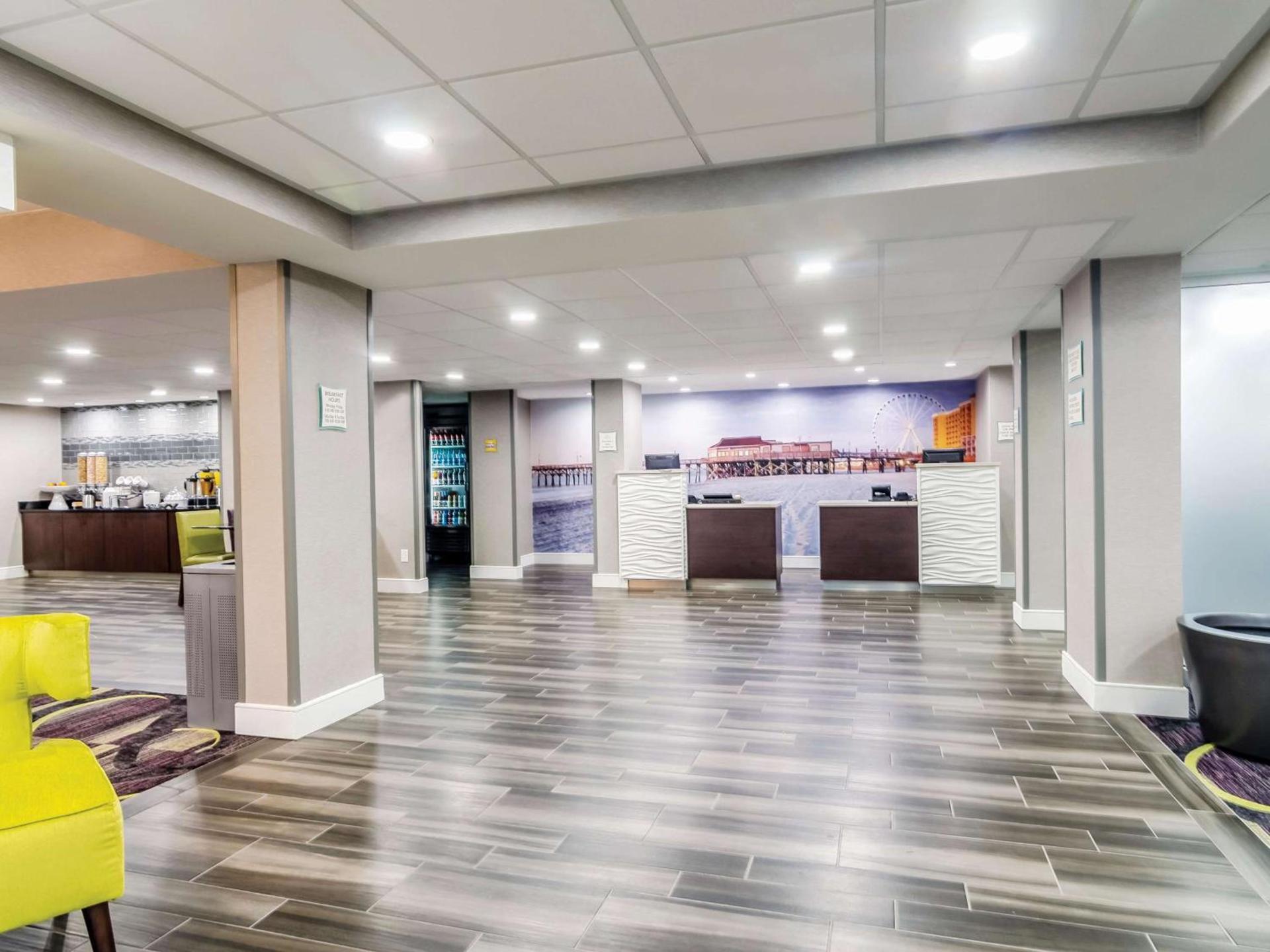 La Quinta Inn & Suites by Wyndham Myrtle Beach - N Kings Hwy photo 6