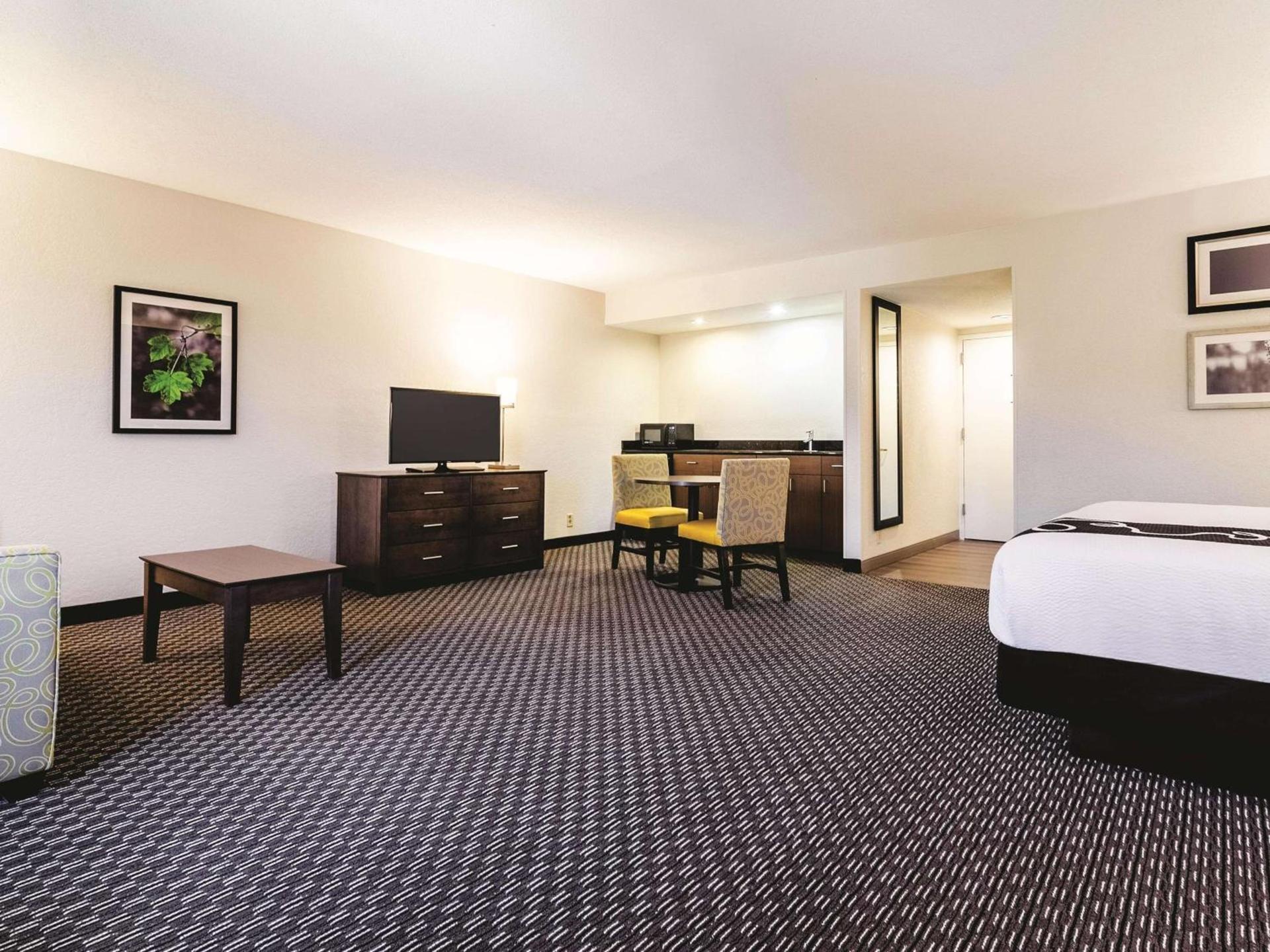 La Quinta Inn & Suites by Wyndham Myrtle Beach - N Kings Hwy photo 23