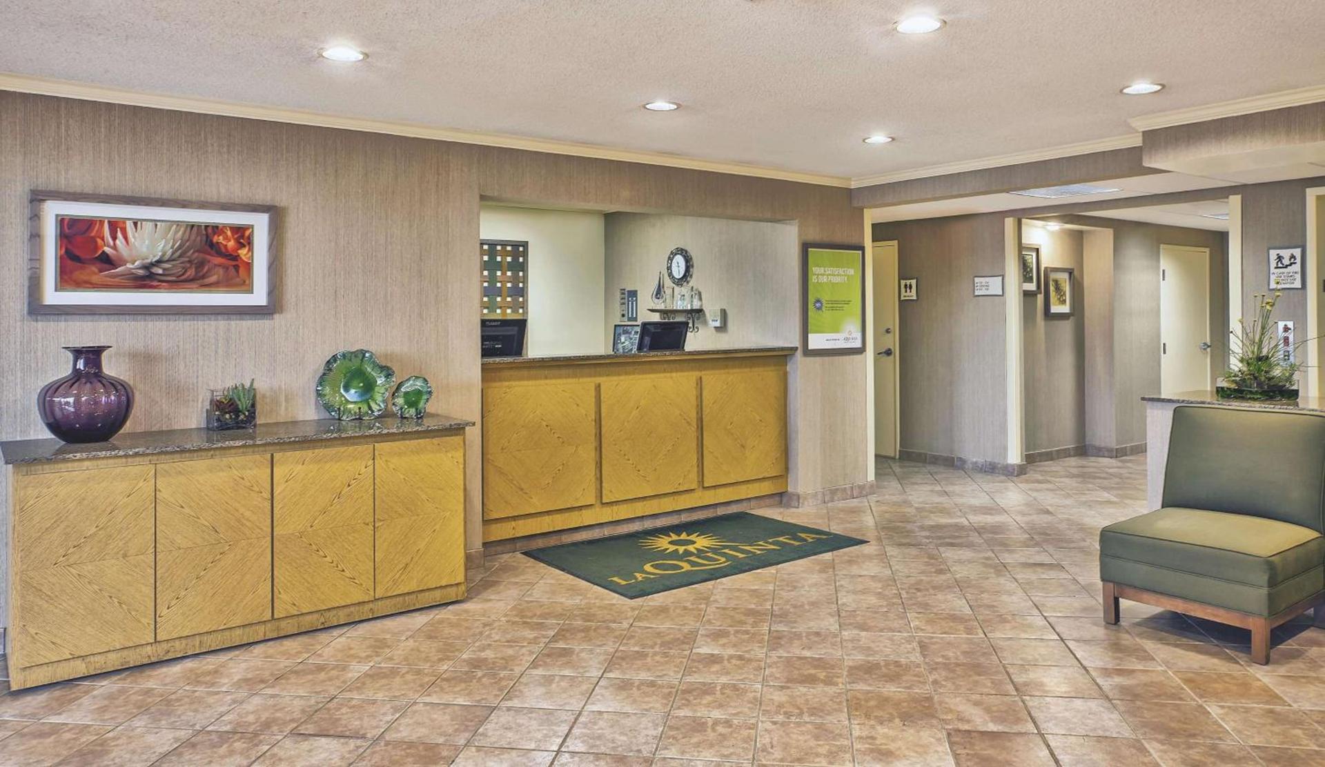 La Quinta Inn by Wyndham Toledo Perrysburg photo 33