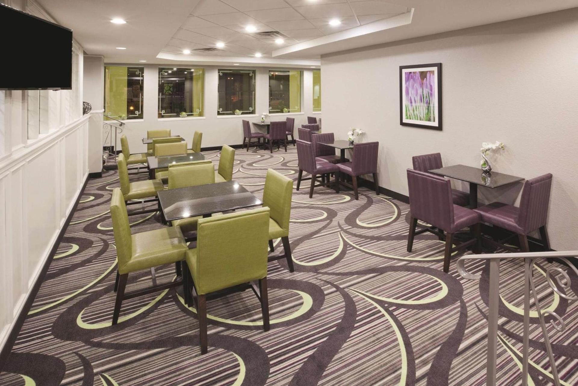 Bloom Hotel photo 5