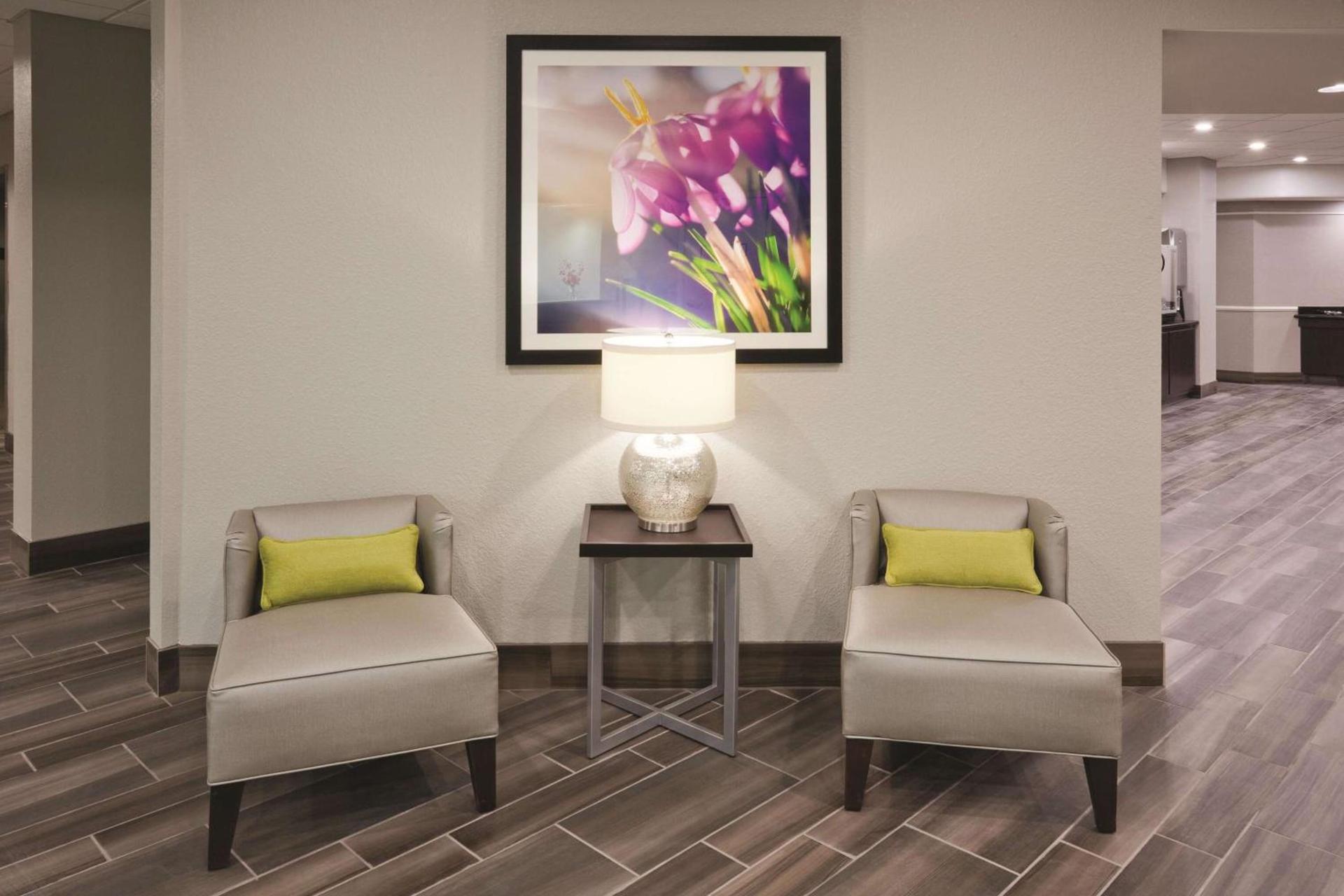 Bloom Hotel photo 19