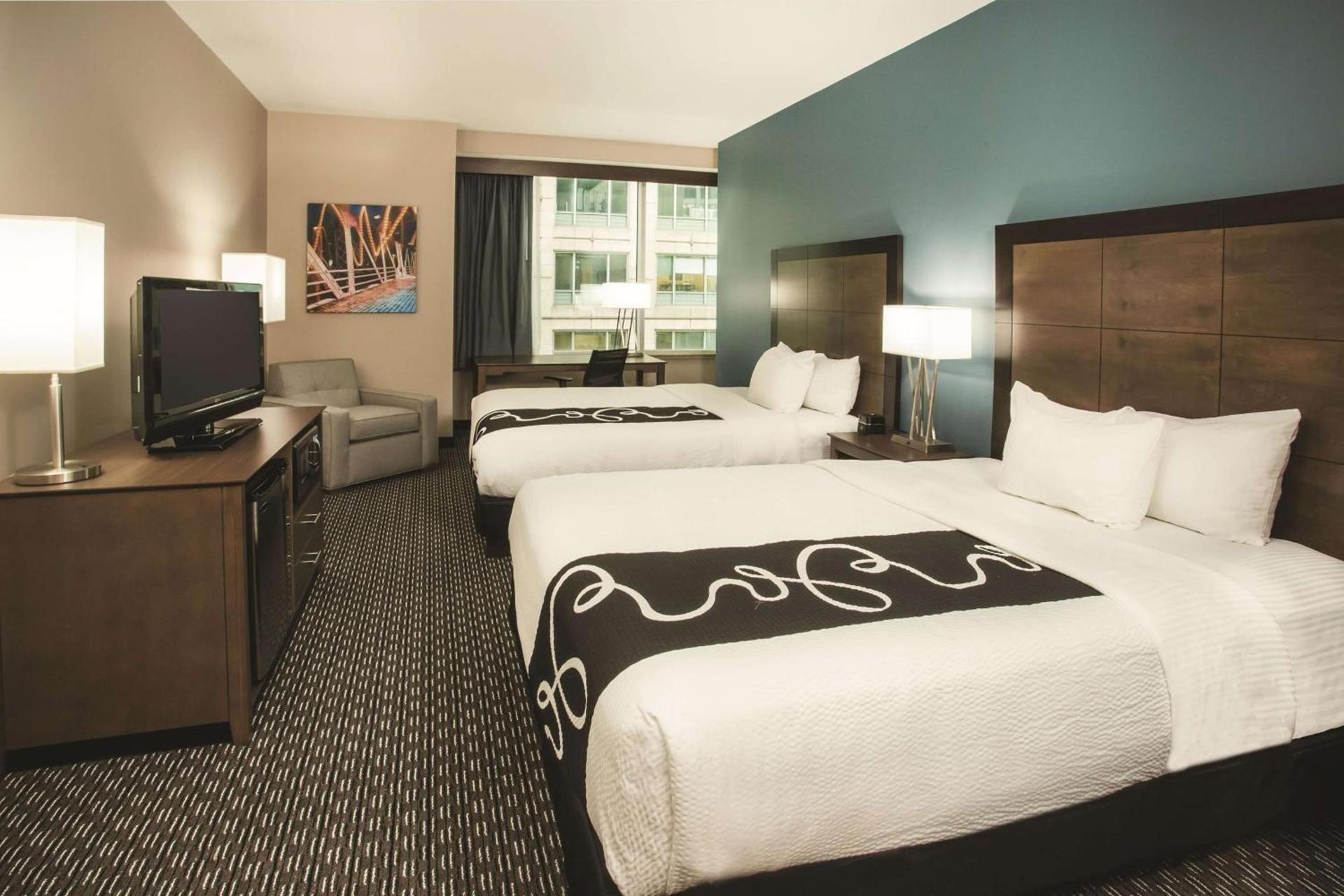 La Quinta Inn & Suites by Wyndham Chicago Downtown photo 9