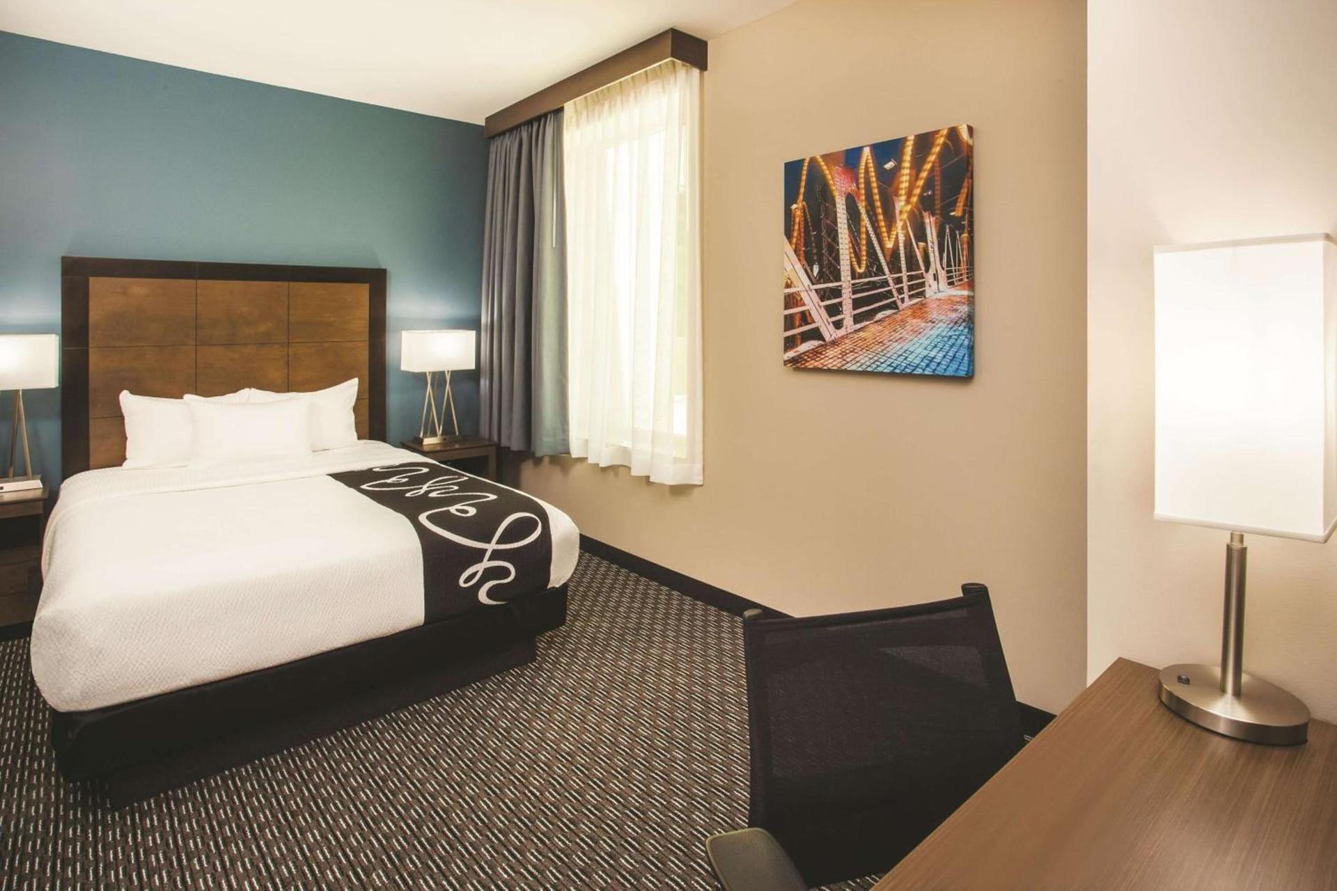 La Quinta Inn & Suites by Wyndham Chicago Downtown photo 21