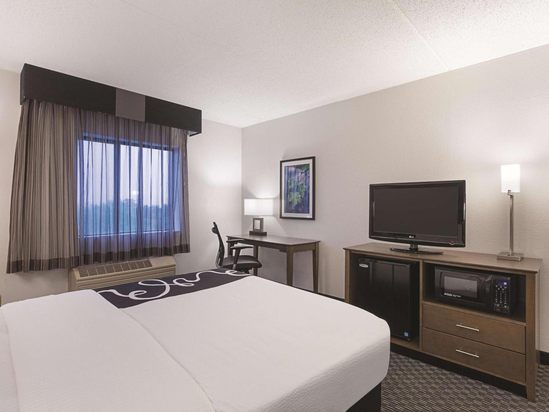 La Quinta by Wyndham Baltimore BWI Airport photo 25