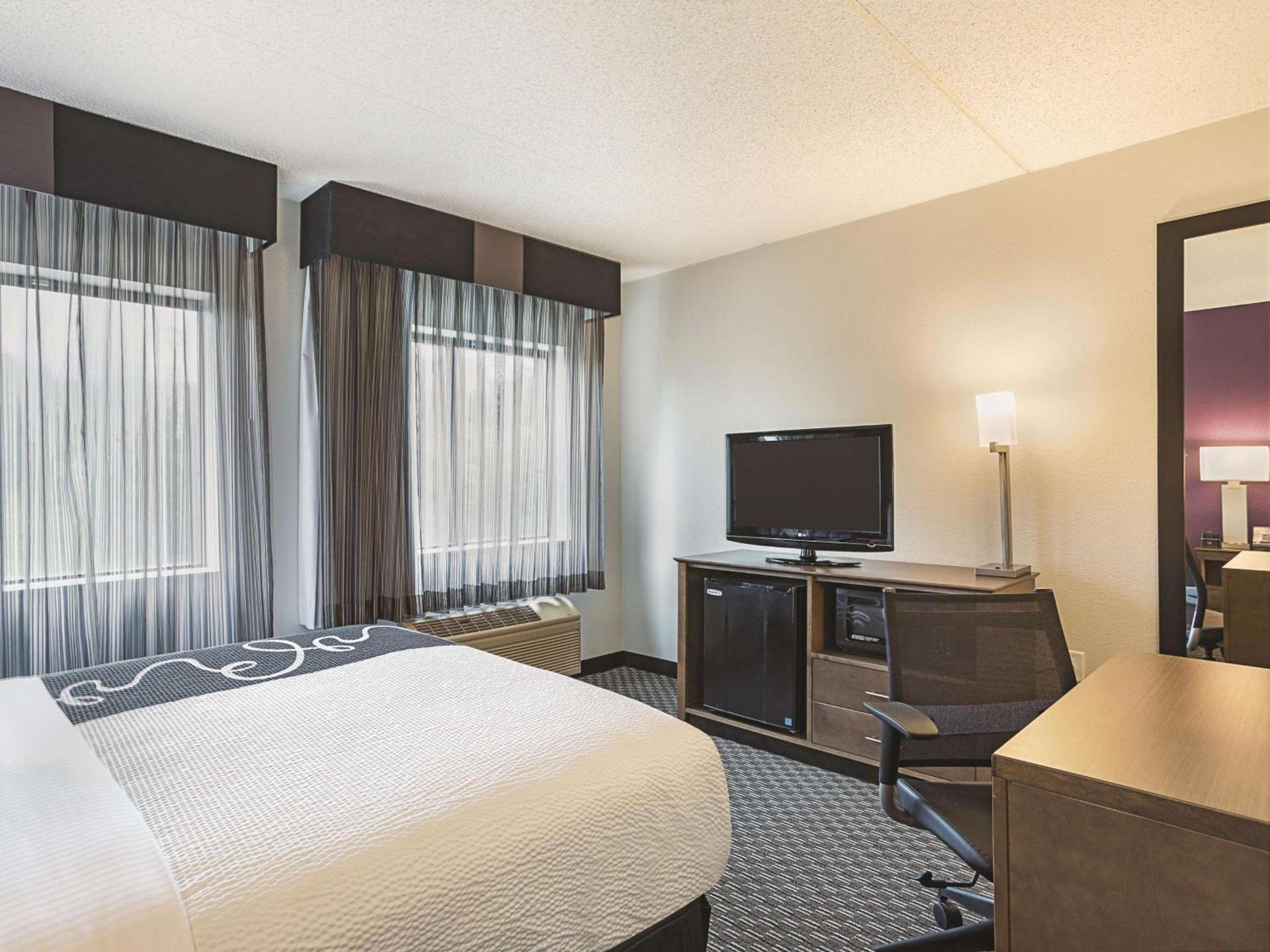 La Quinta by Wyndham Baltimore BWI Airport photo 24