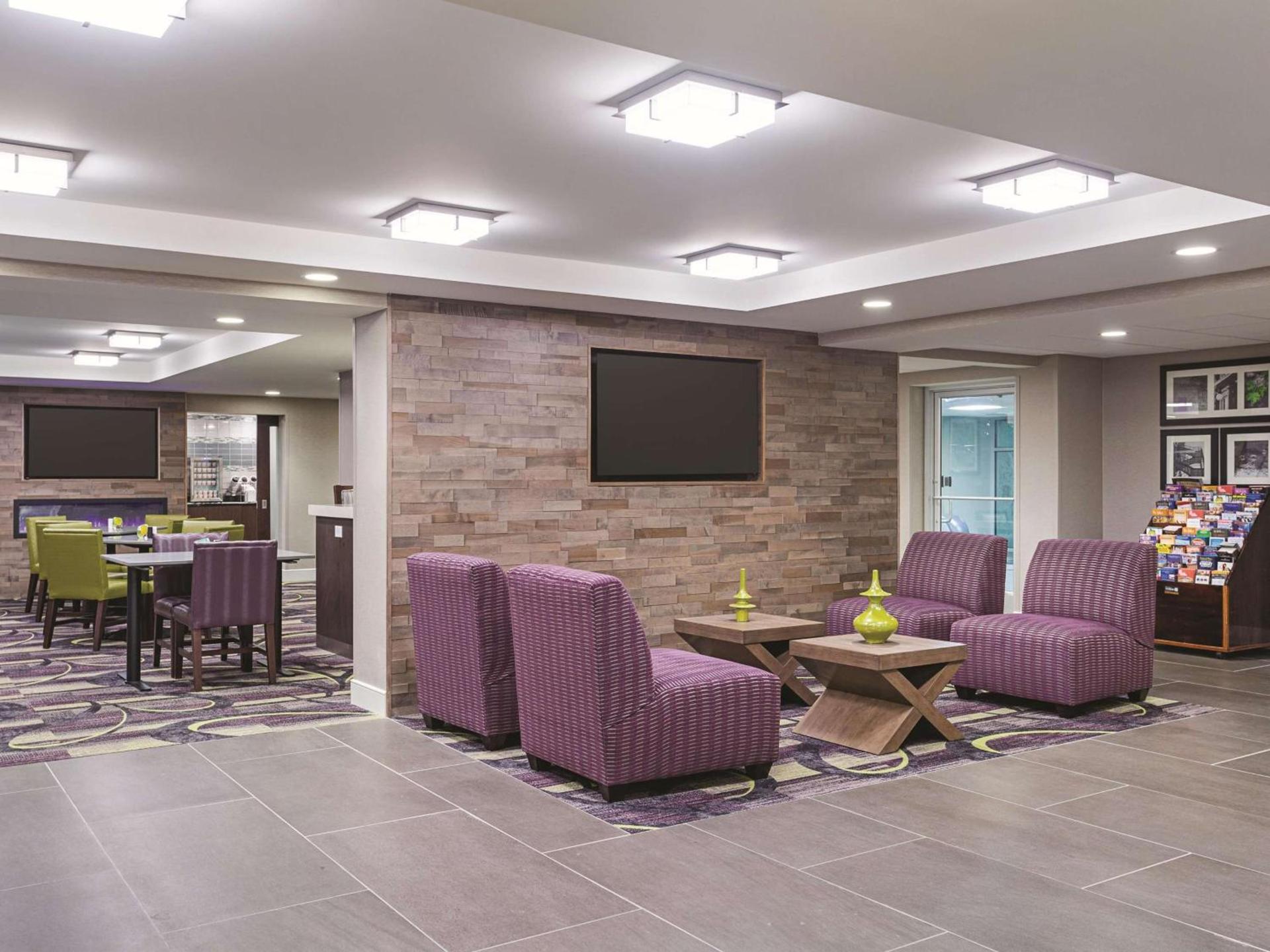 La Quinta by Wyndham Baltimore BWI Airport photo 23