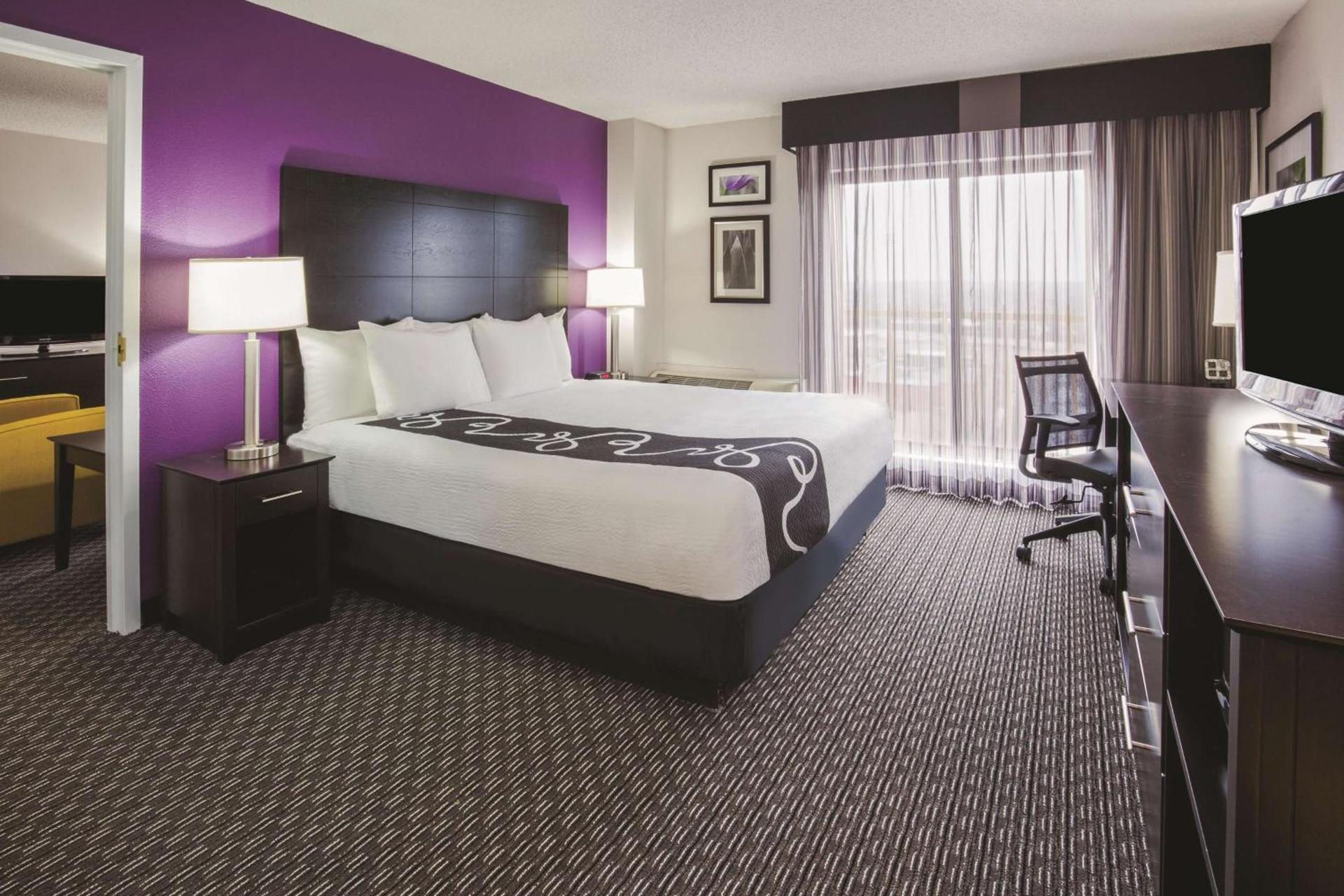 Bloom Hotel photo 2