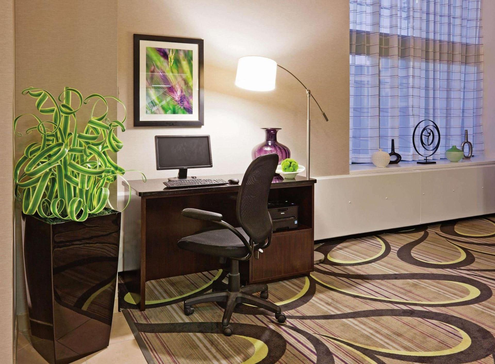 La Quinta Inn by Wyndham Oshkosh photo 51