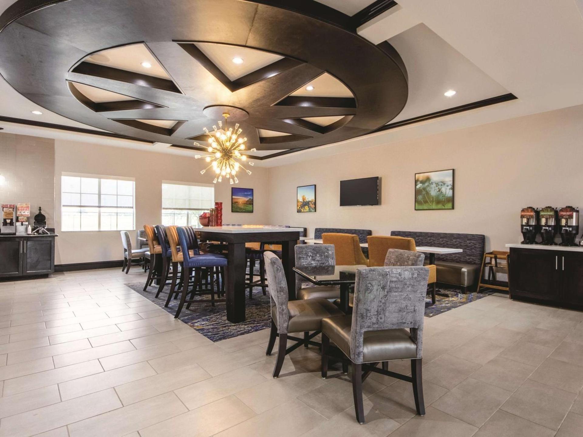 La Quinta by Wyndham McKinney photo 41