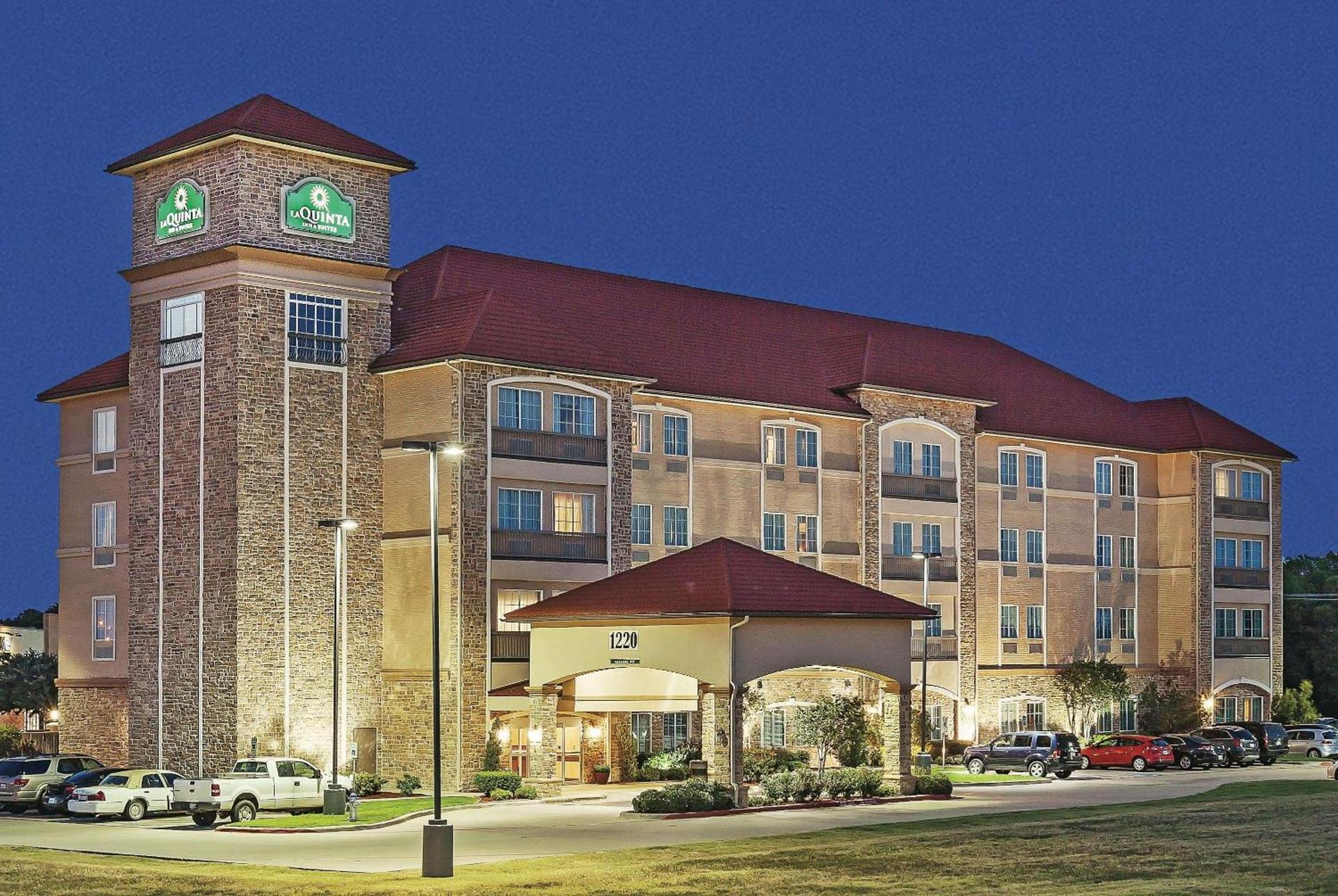 La Quinta by Wyndham Allen at The Village — hotel in Allen