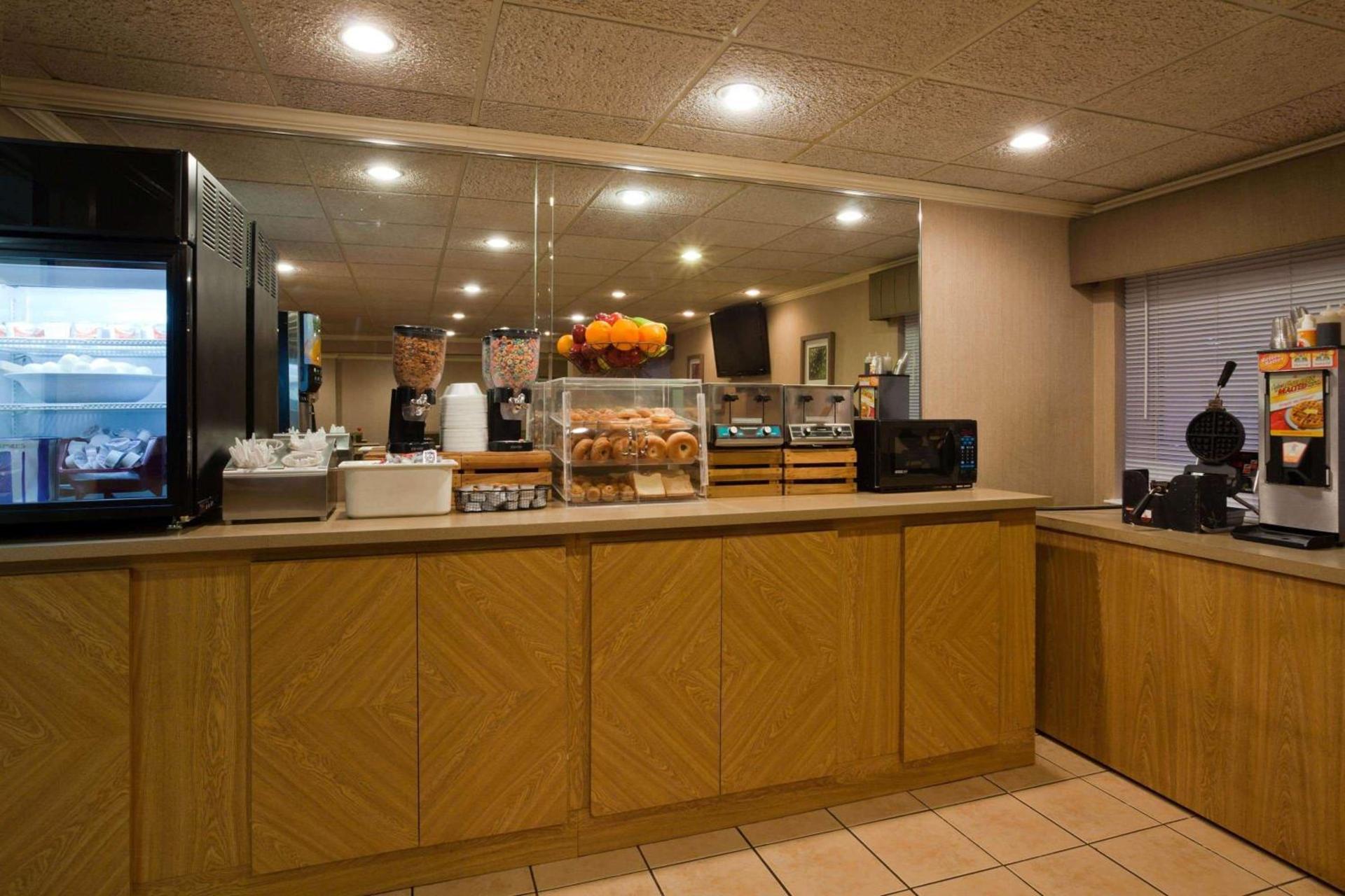 La Quinta Inn by Wyndham Minneapolis Airport Bloomington photo 46
