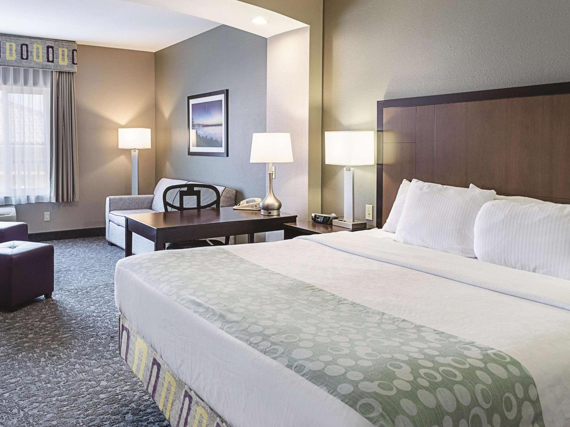 La Quinta by Wyndham Biloxi photo 16