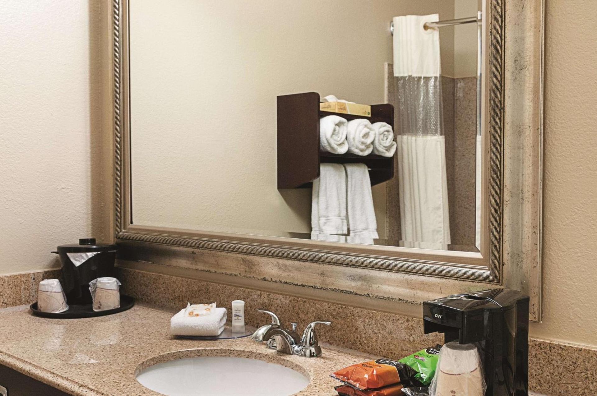 La Quinta by Wyndham Houma photo 42