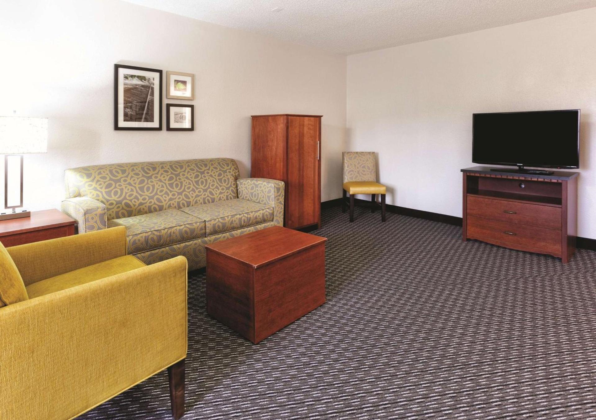 La Quinta by Wyndham Miami Airport East photo 24