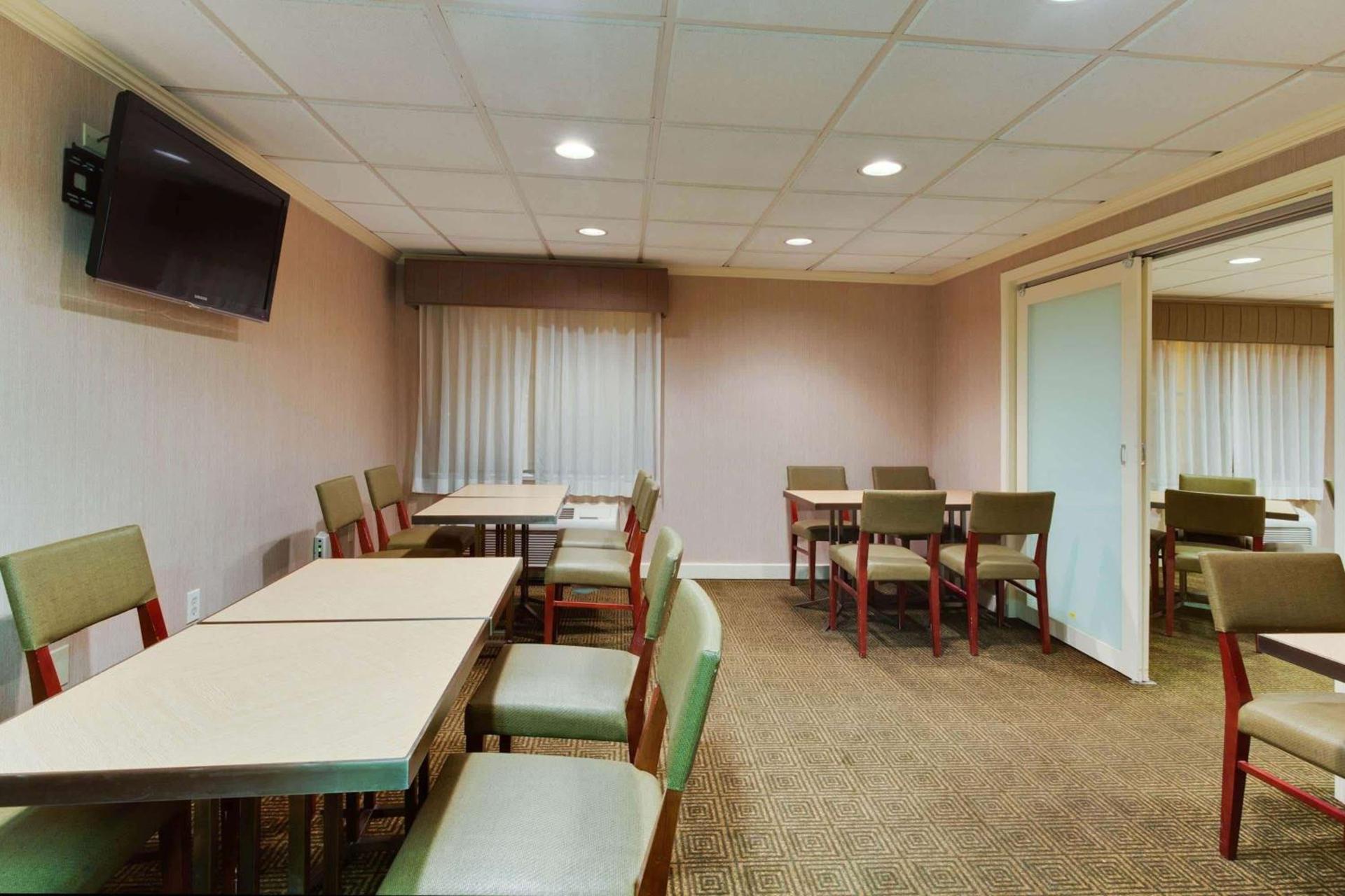 La Quinta by Wyndham Lakeland East photo 26