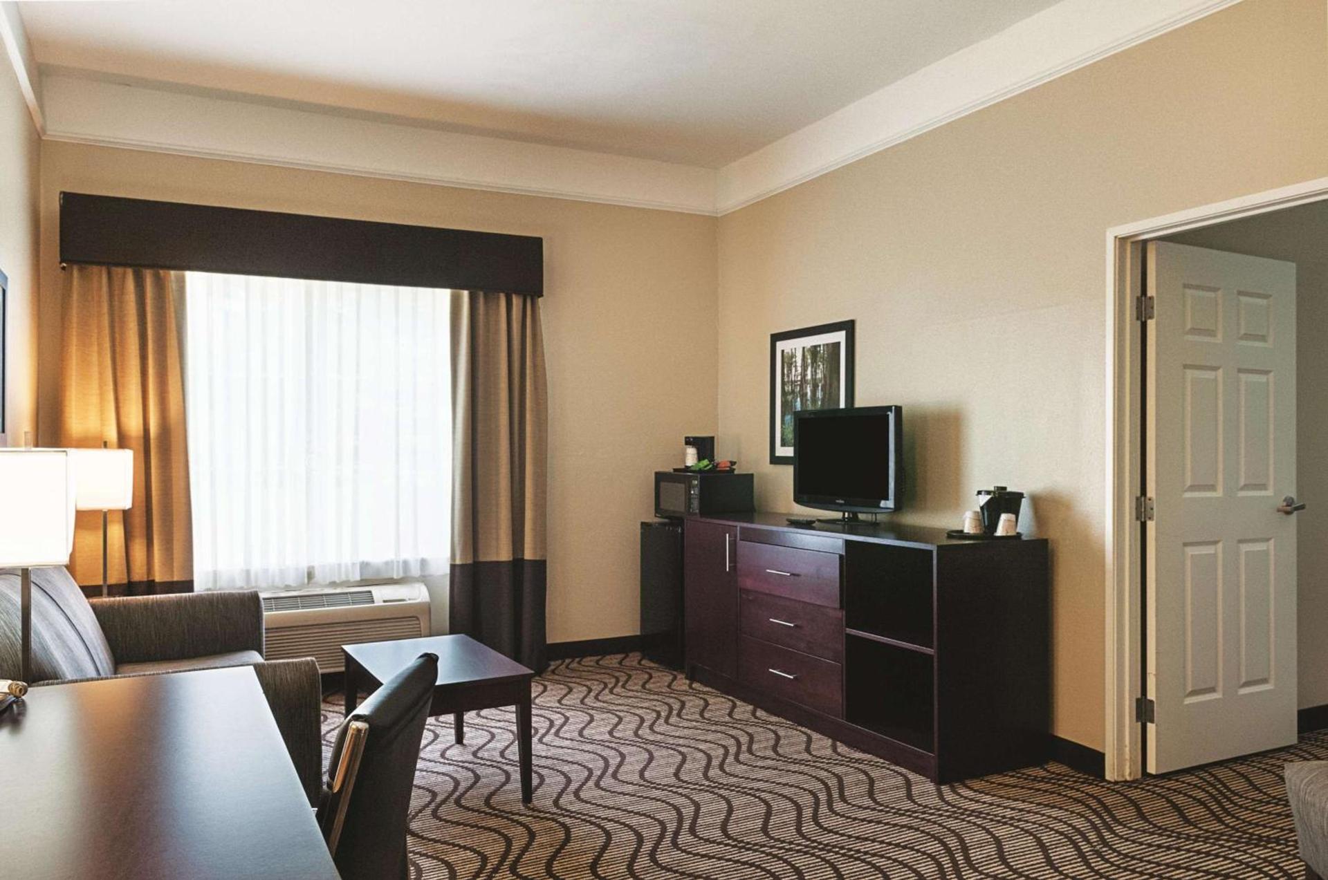 La Quinta by Wyndham Houma photo 35