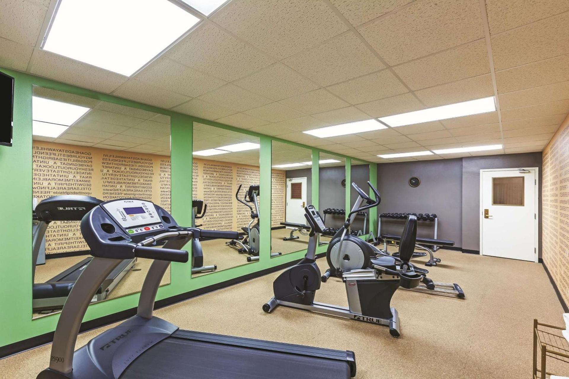 La Quinta by Wyndham Granbury photo 15