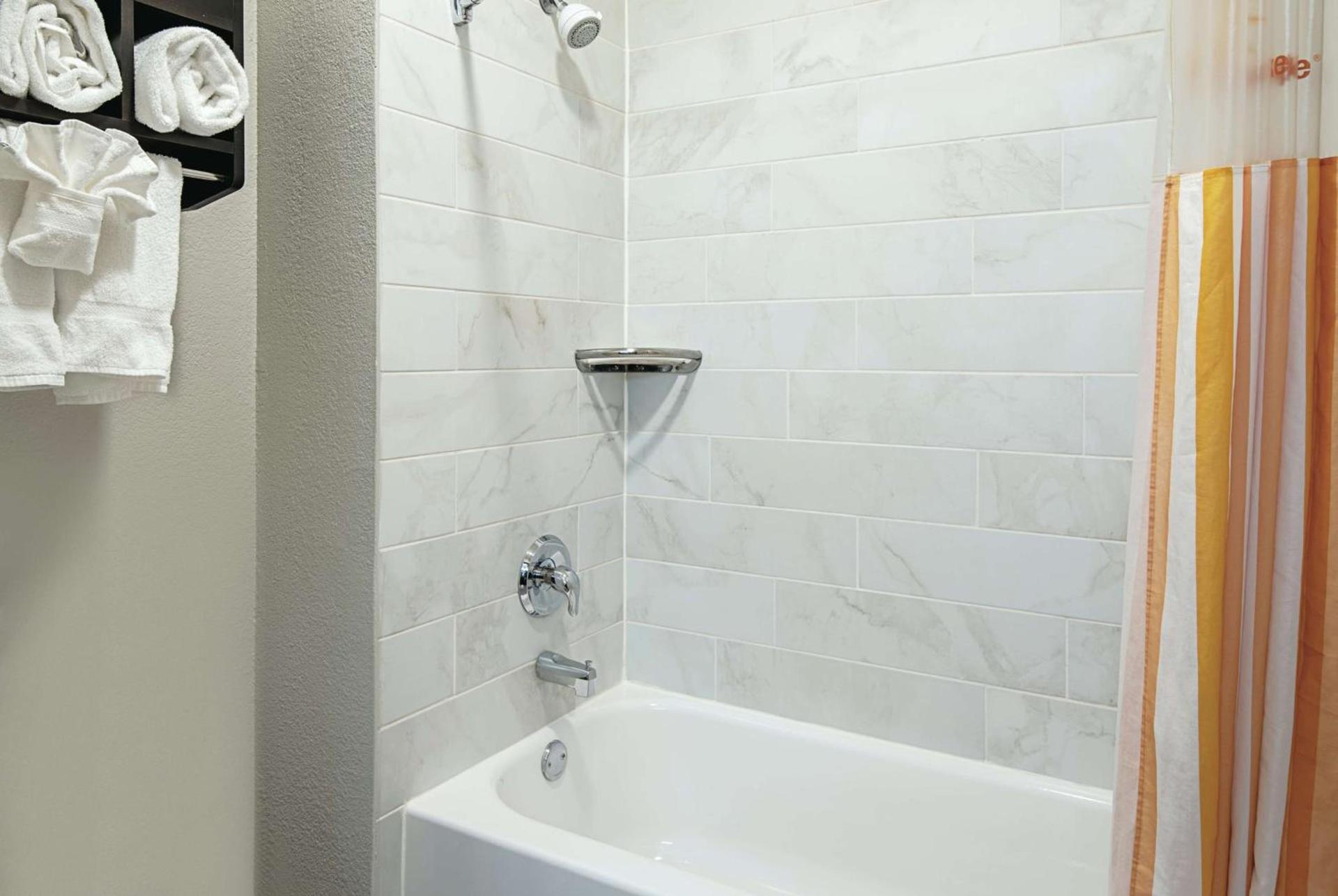 La Quinta Inn by Wyndham Livermore photo 16