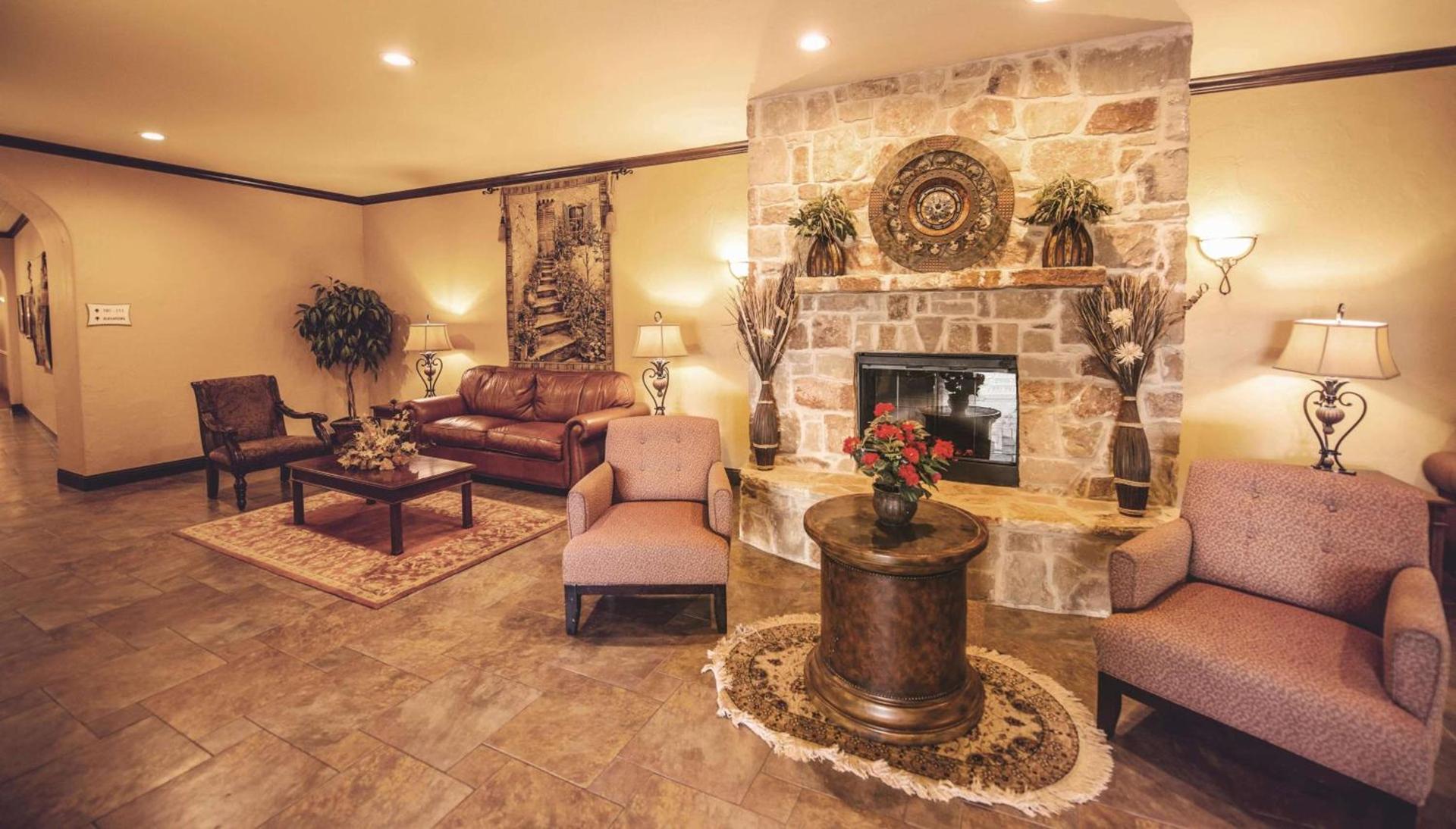 La Quinta by Wyndham Marble Falls photo 61