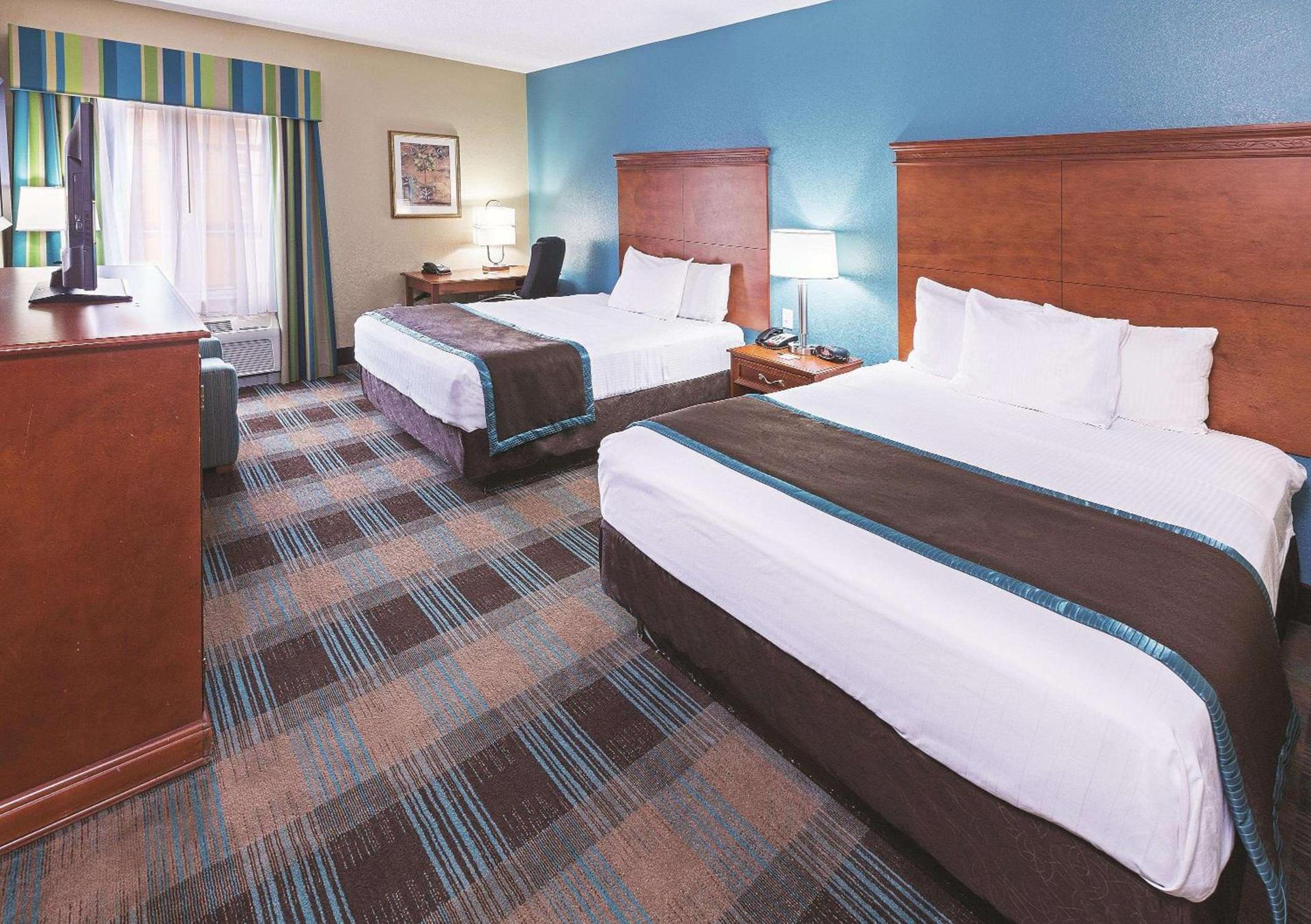 Sonesta Essential HOU Airport Road photo 5