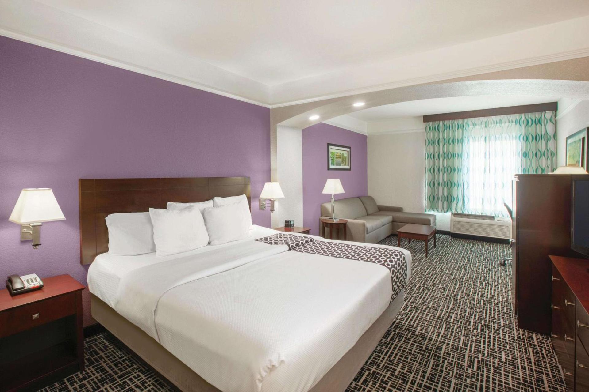 La Quinta by Wyndham Mansfield TX photo 31