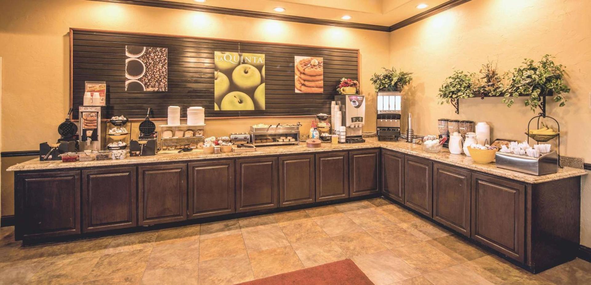 La Quinta by Wyndham Marble Falls photo 56