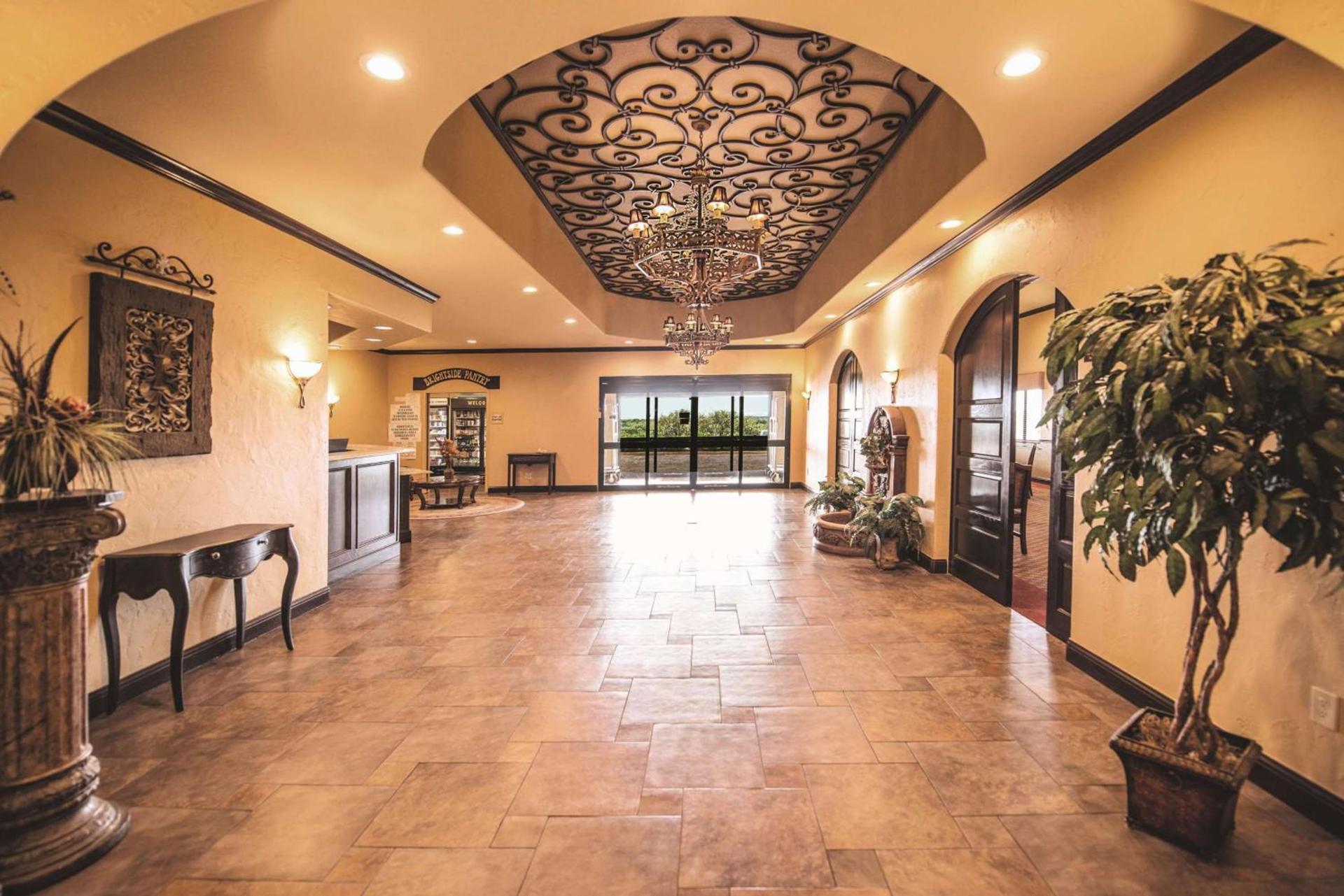 La Quinta by Wyndham Marble Falls photo 51