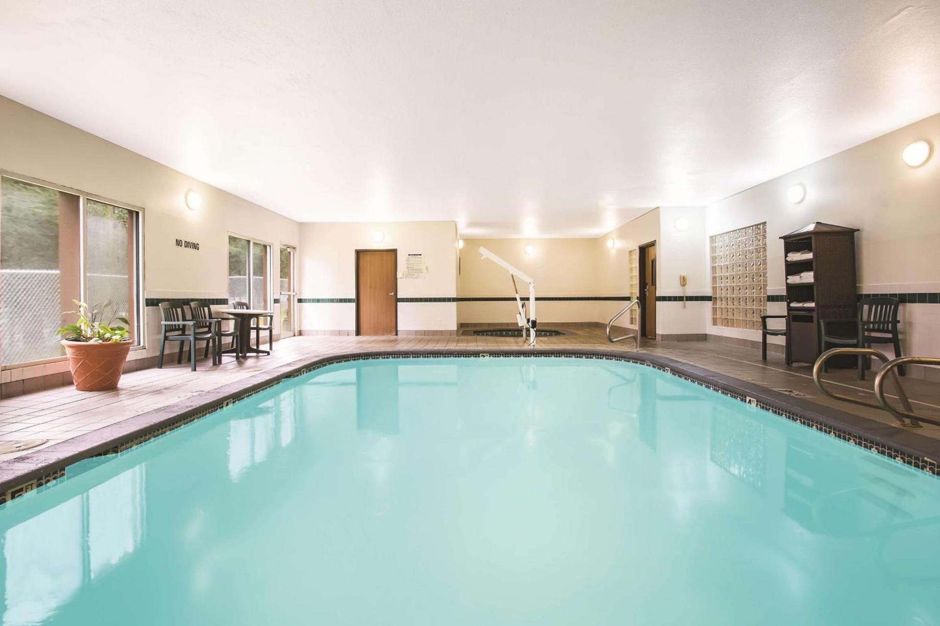 La Quinta Inn by Wyndham Olympia - Lacey photo 10