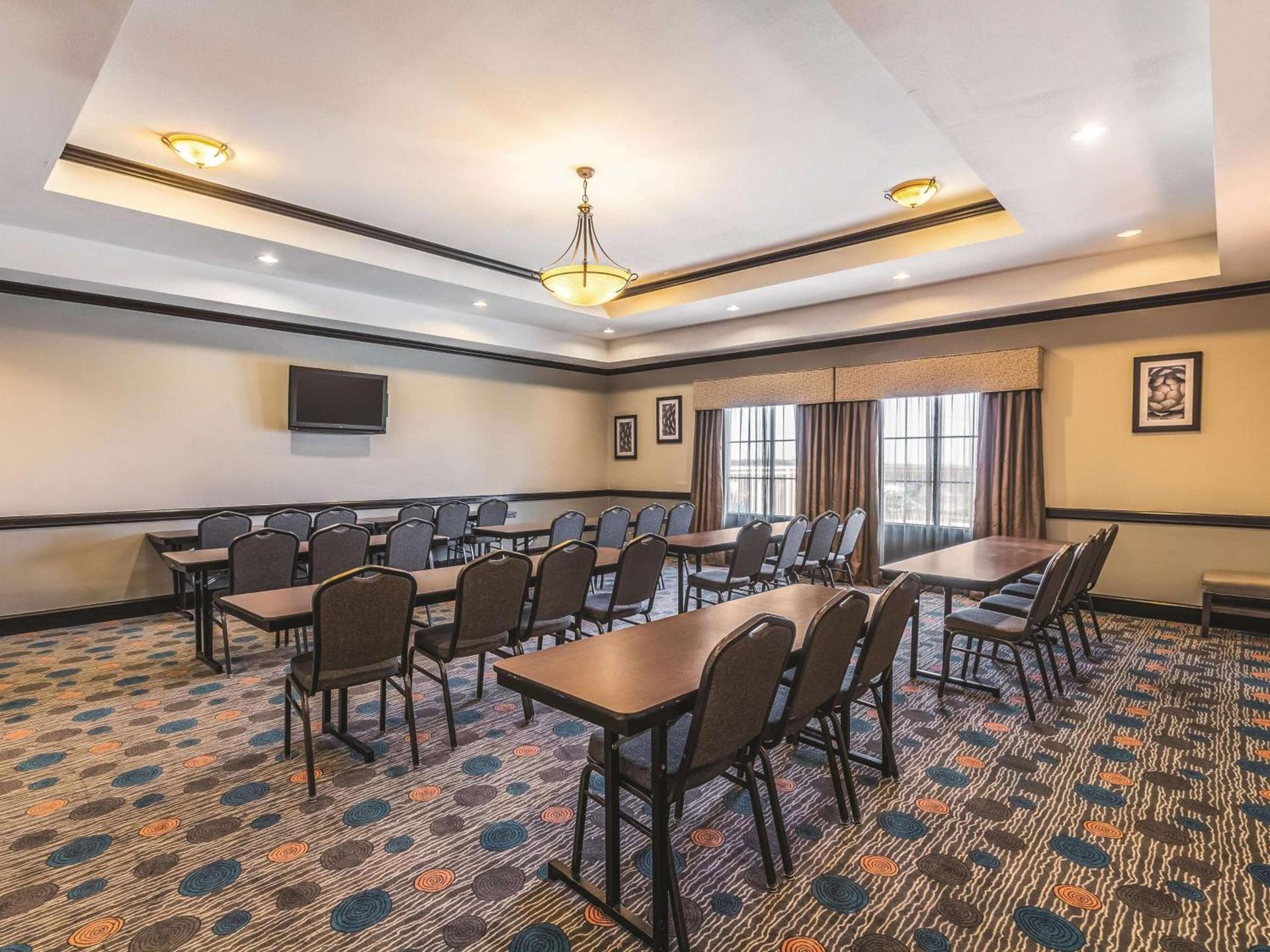 La Quinta by Wyndham Fort Worth - Lake Worth photo 63