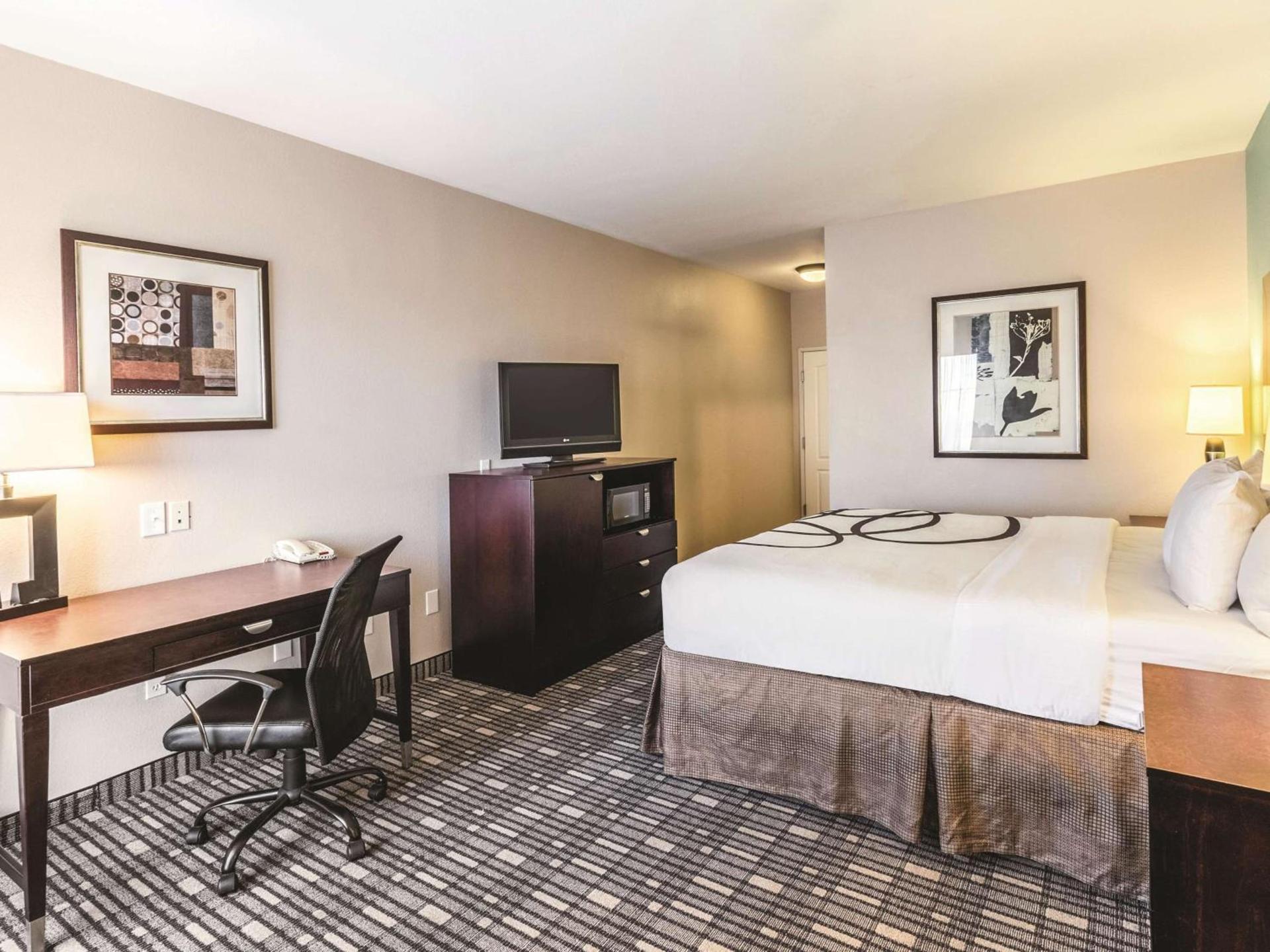 La Quinta by Wyndham Fort Worth - Lake Worth photo 33