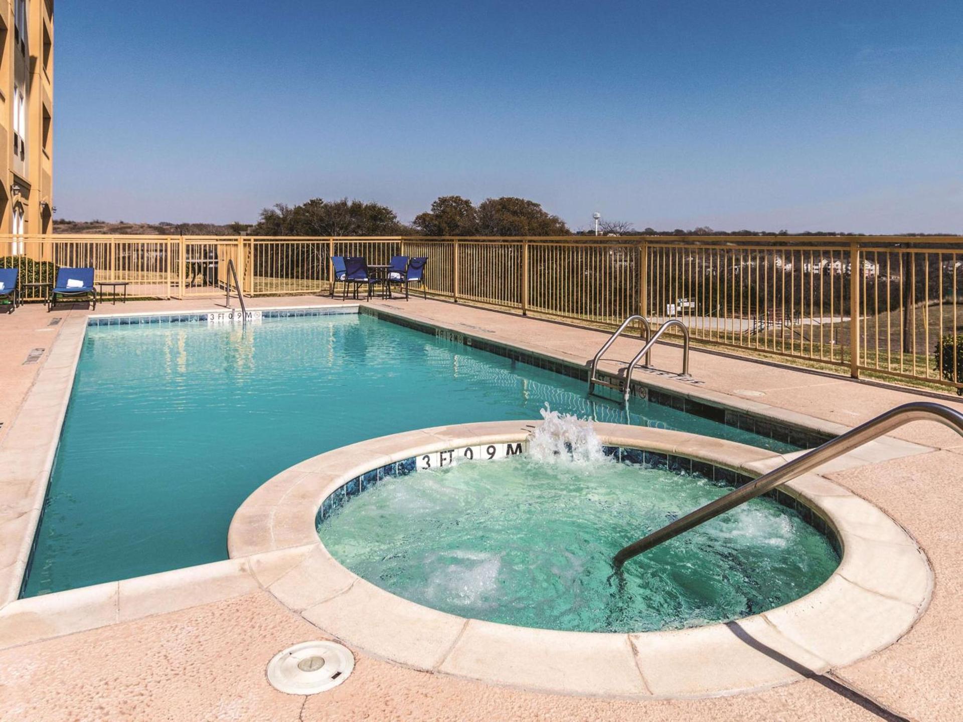 La Quinta by Wyndham Fort Worth - Lake Worth photo 14
