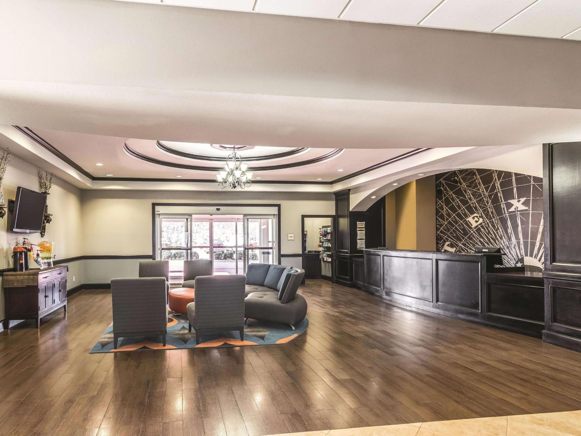 La Quinta by Wyndham Fort Worth - Lake Worth photo 7