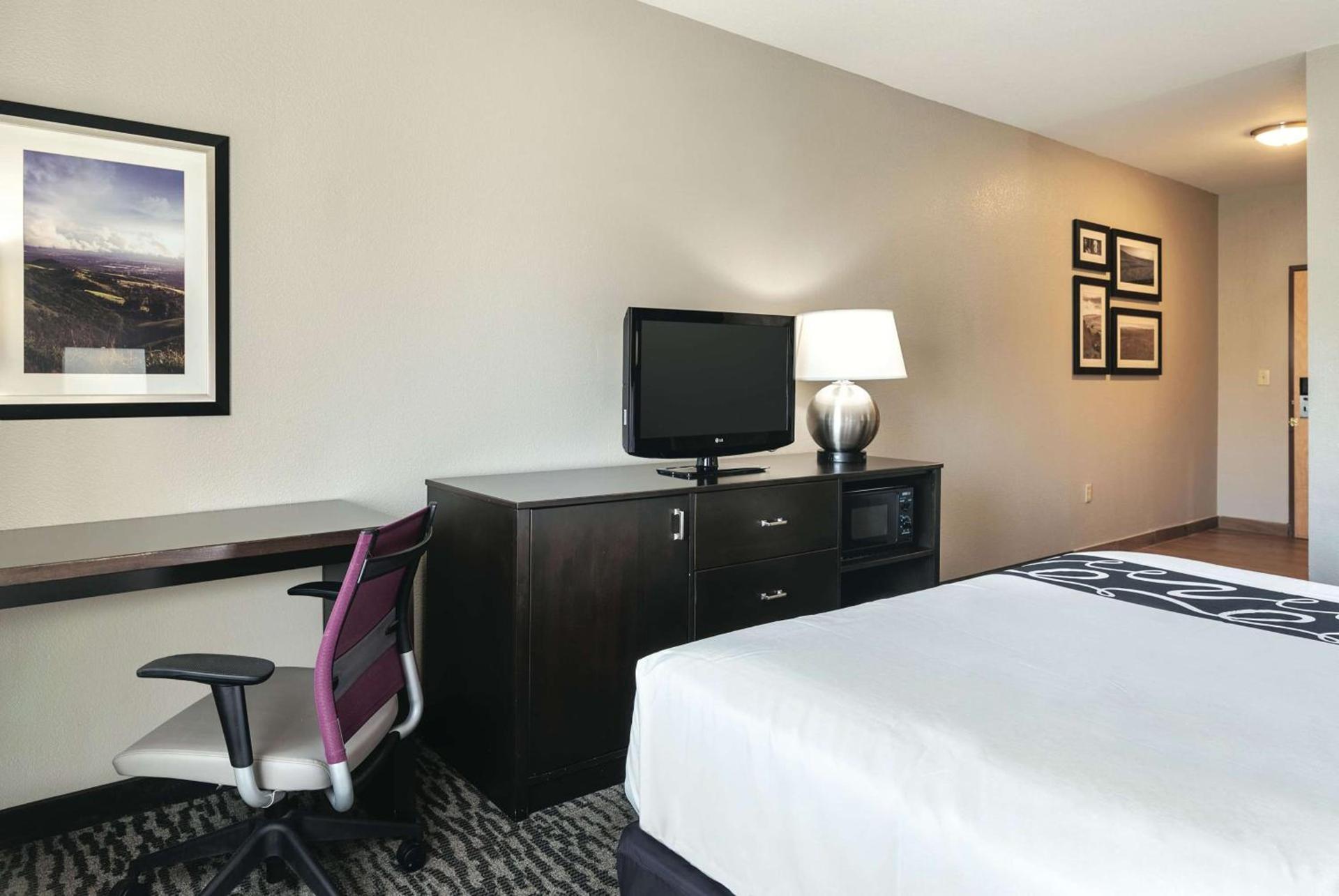 La Quinta Inn by Wyndham Livermore photo 11