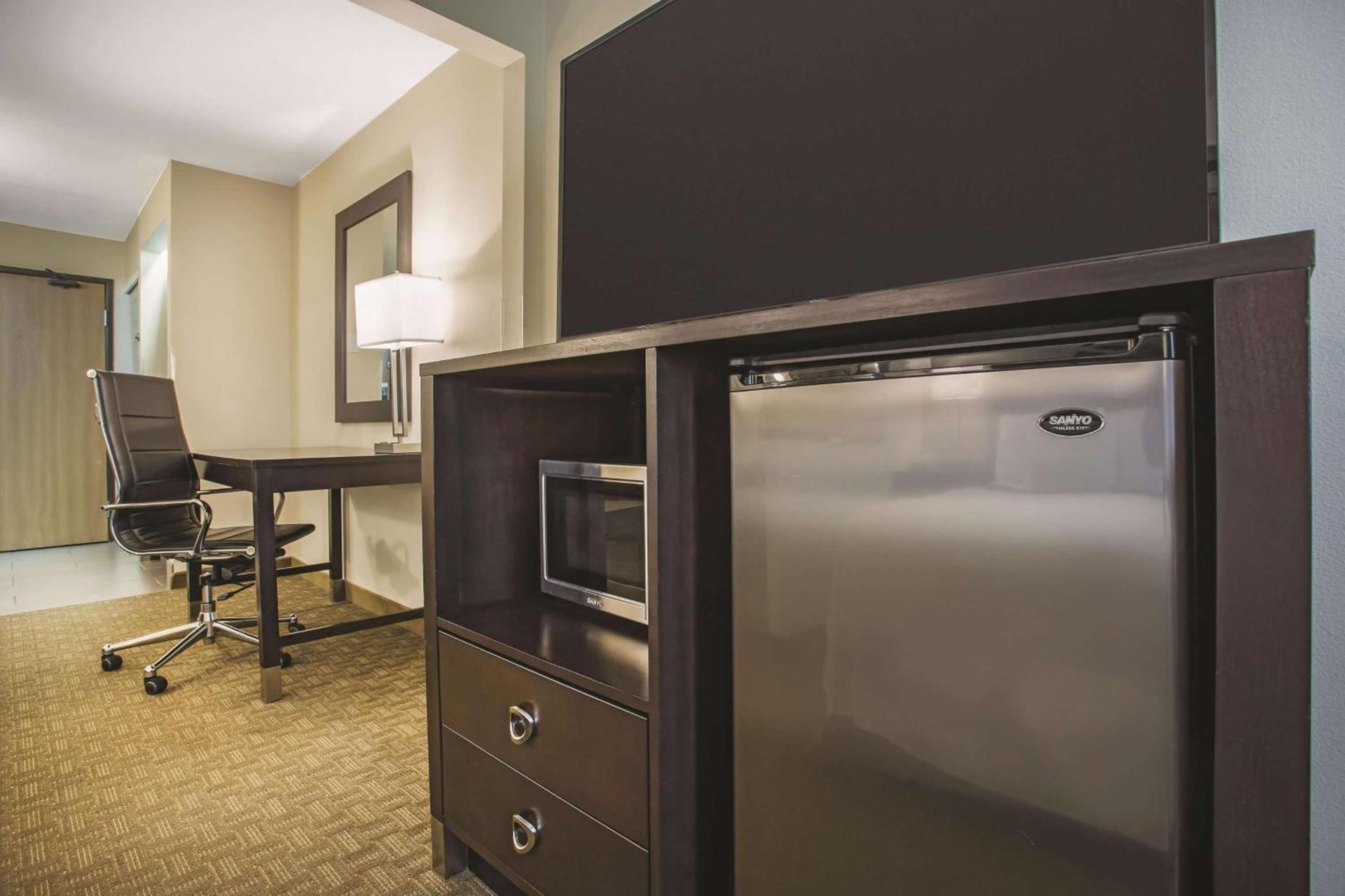 La Quinta Inn by Wyndham Olympia - Lacey photo 19