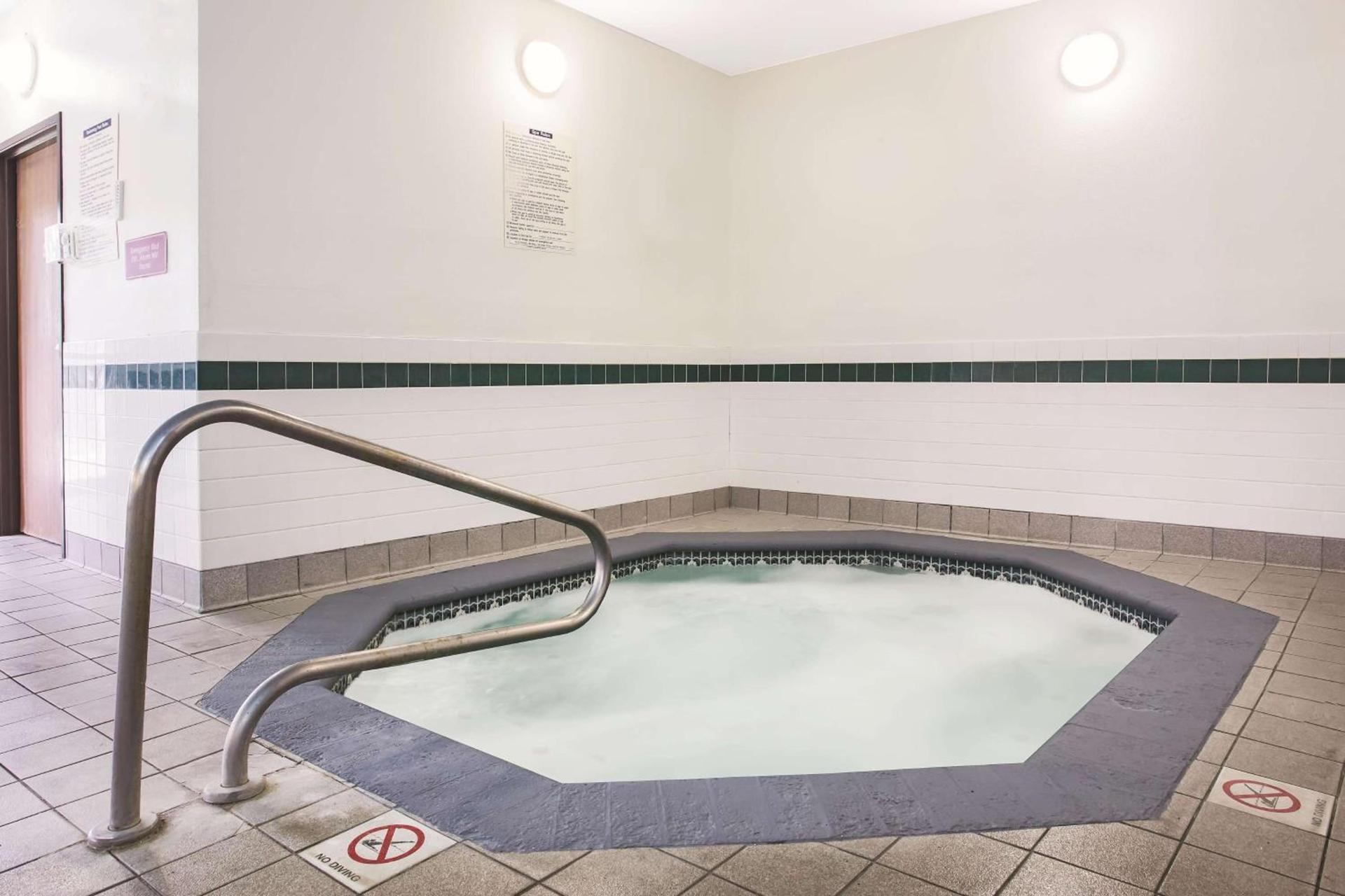 La Quinta Inn by Wyndham Olympia - Lacey photo 24
