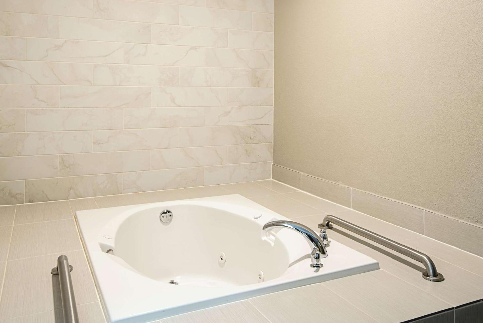 La Quinta Inn by Wyndham Livermore photo 8