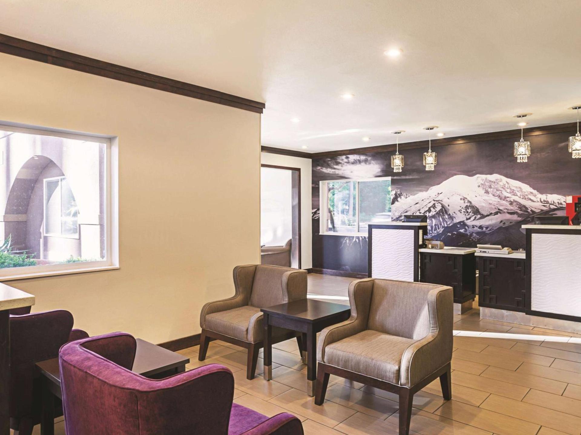 La Quinta Inn by Wyndham Olympia - Lacey photo 32