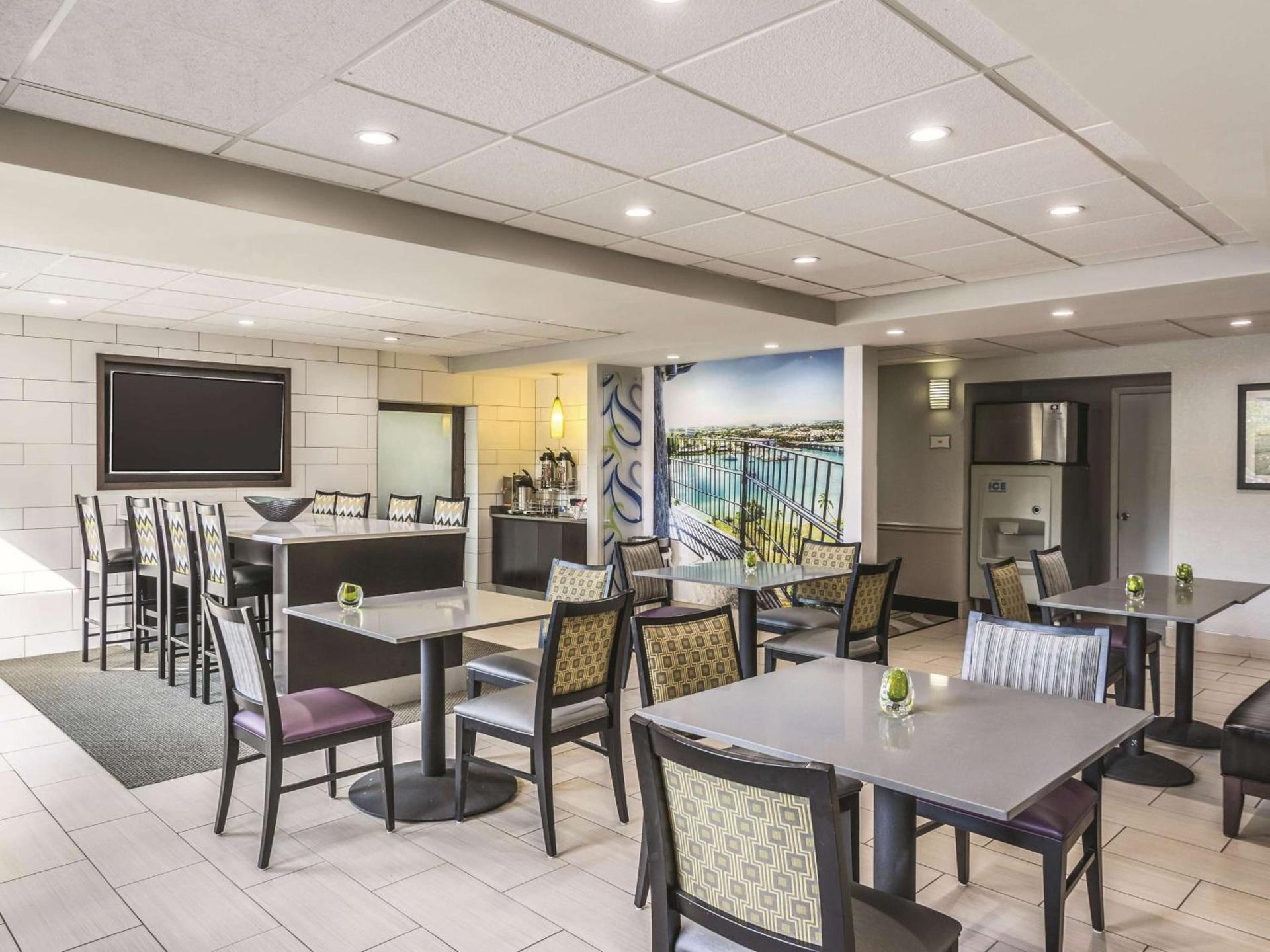 La Quinta Inn by Wyndham Jupiter photo 19