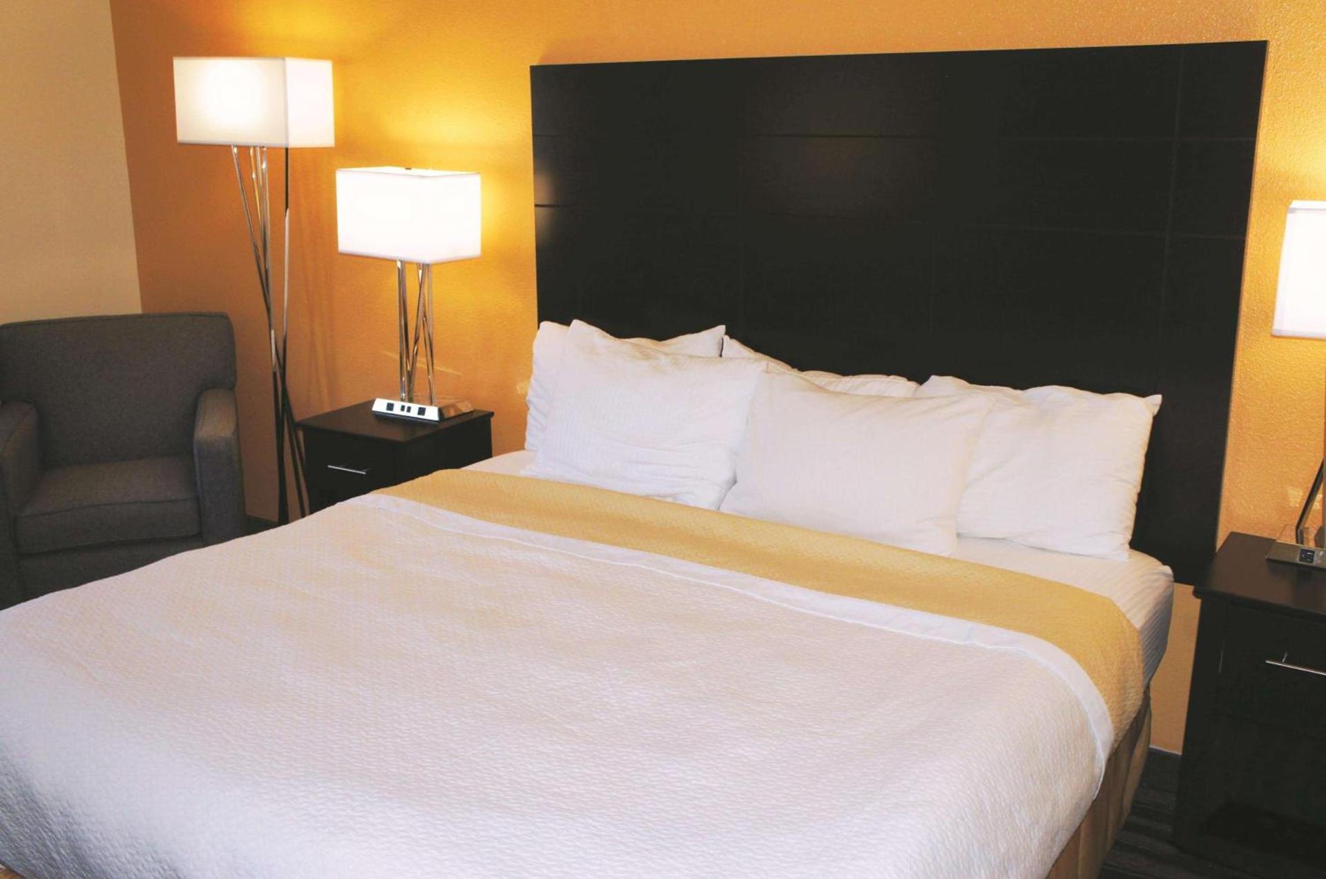 La Quinta Inn by Wyndham Lincoln, Nebraska photo 33