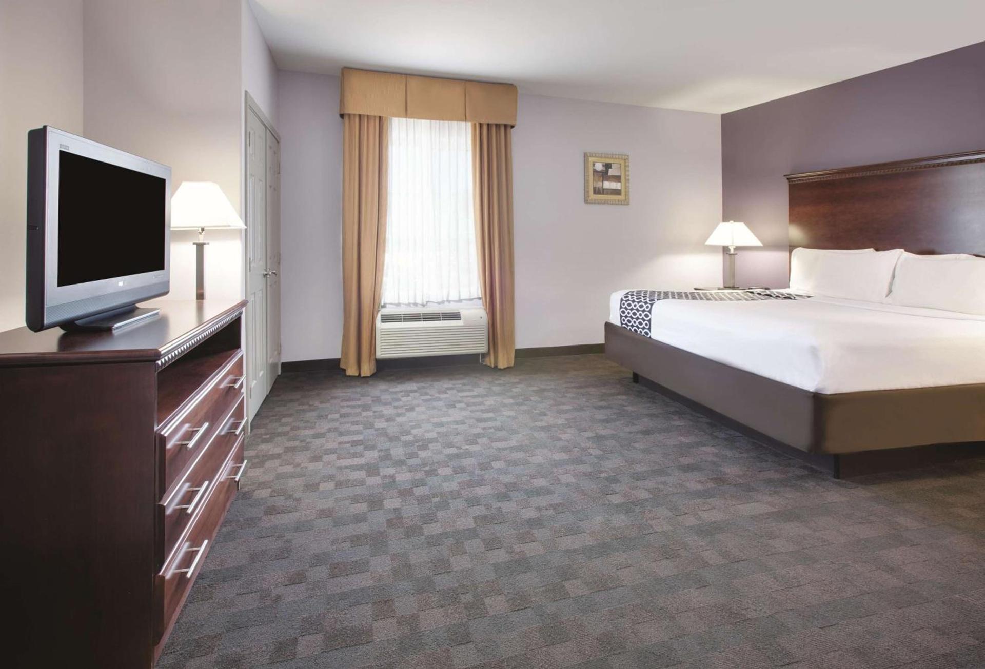La Quinta by Wyndham Corsicana photo 26