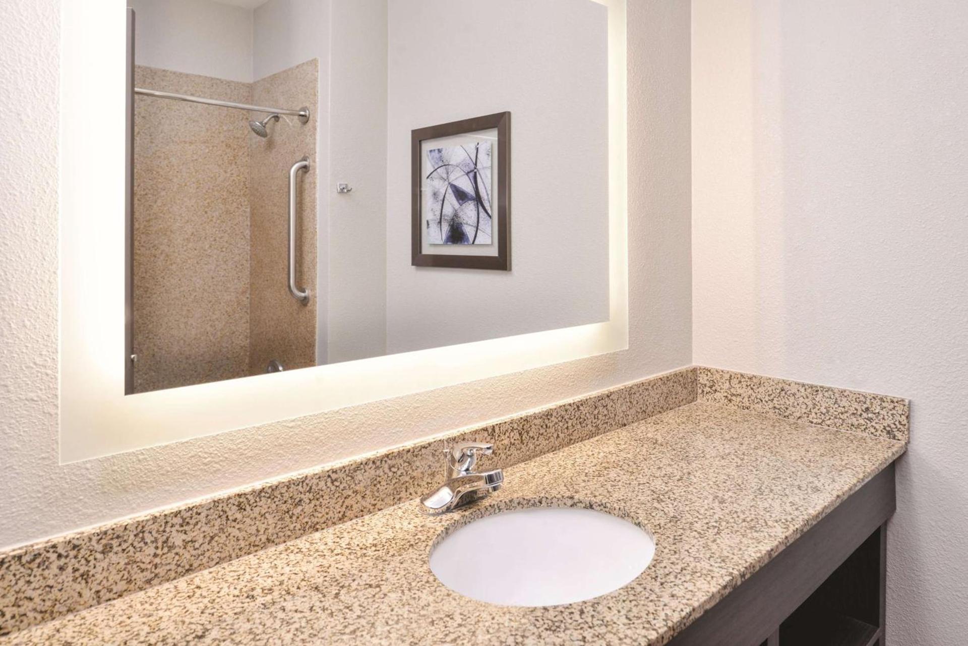 La Quinta by Wyndham Abilene Mall photo 9