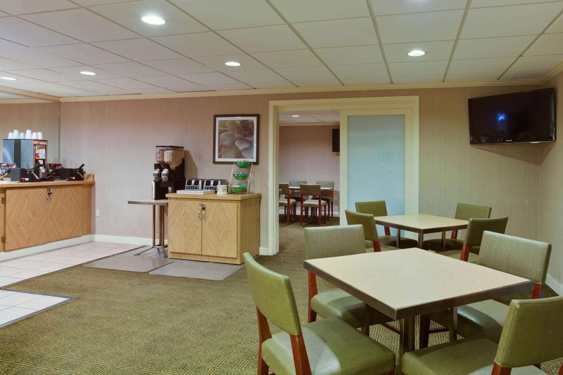 La Quinta by Wyndham Lakeland East photo 6