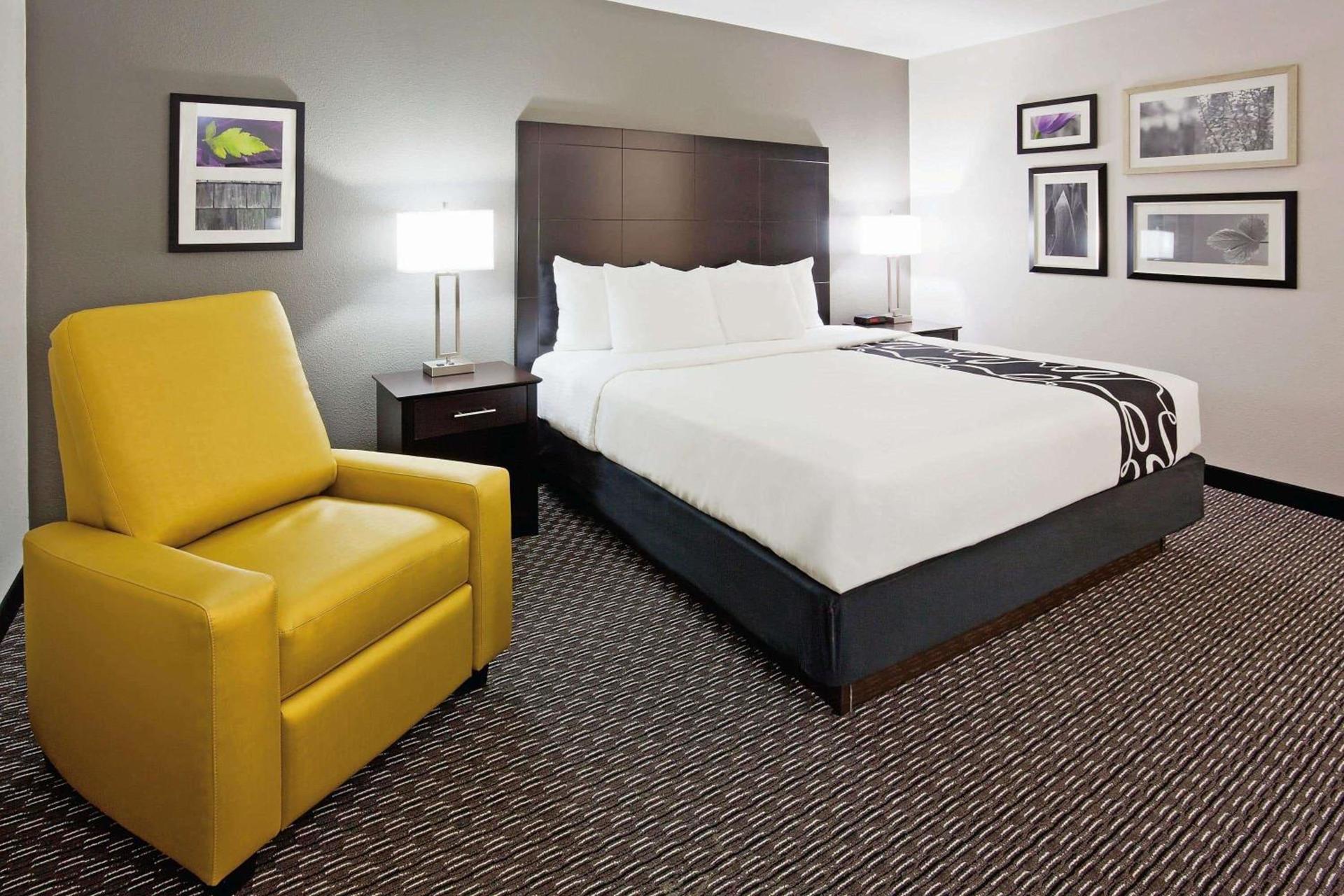 La Quinta Inn by Wyndham Oshkosh photo 52