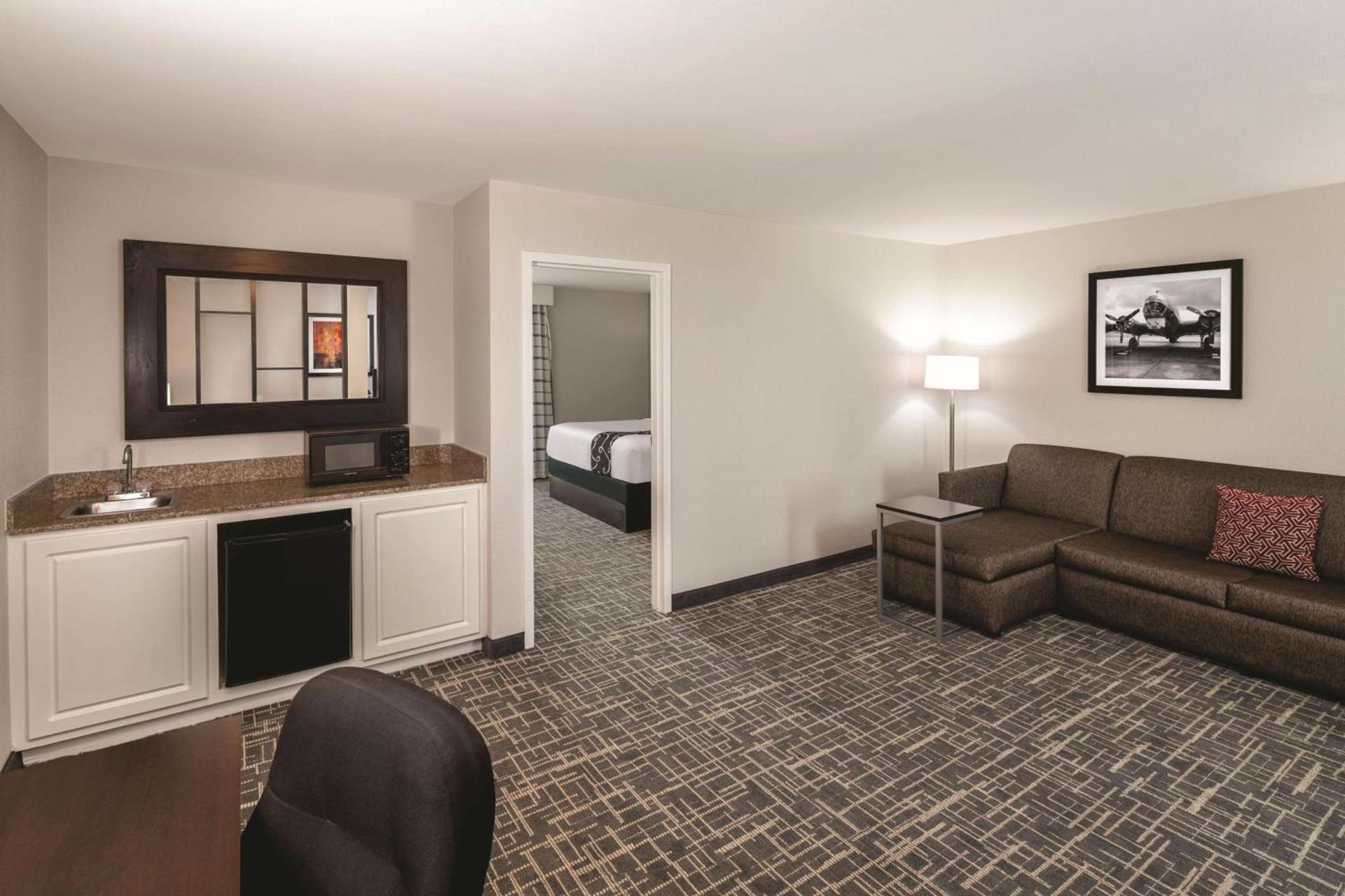 La Quinta by Wyndham Atlanta Airport South photo 21