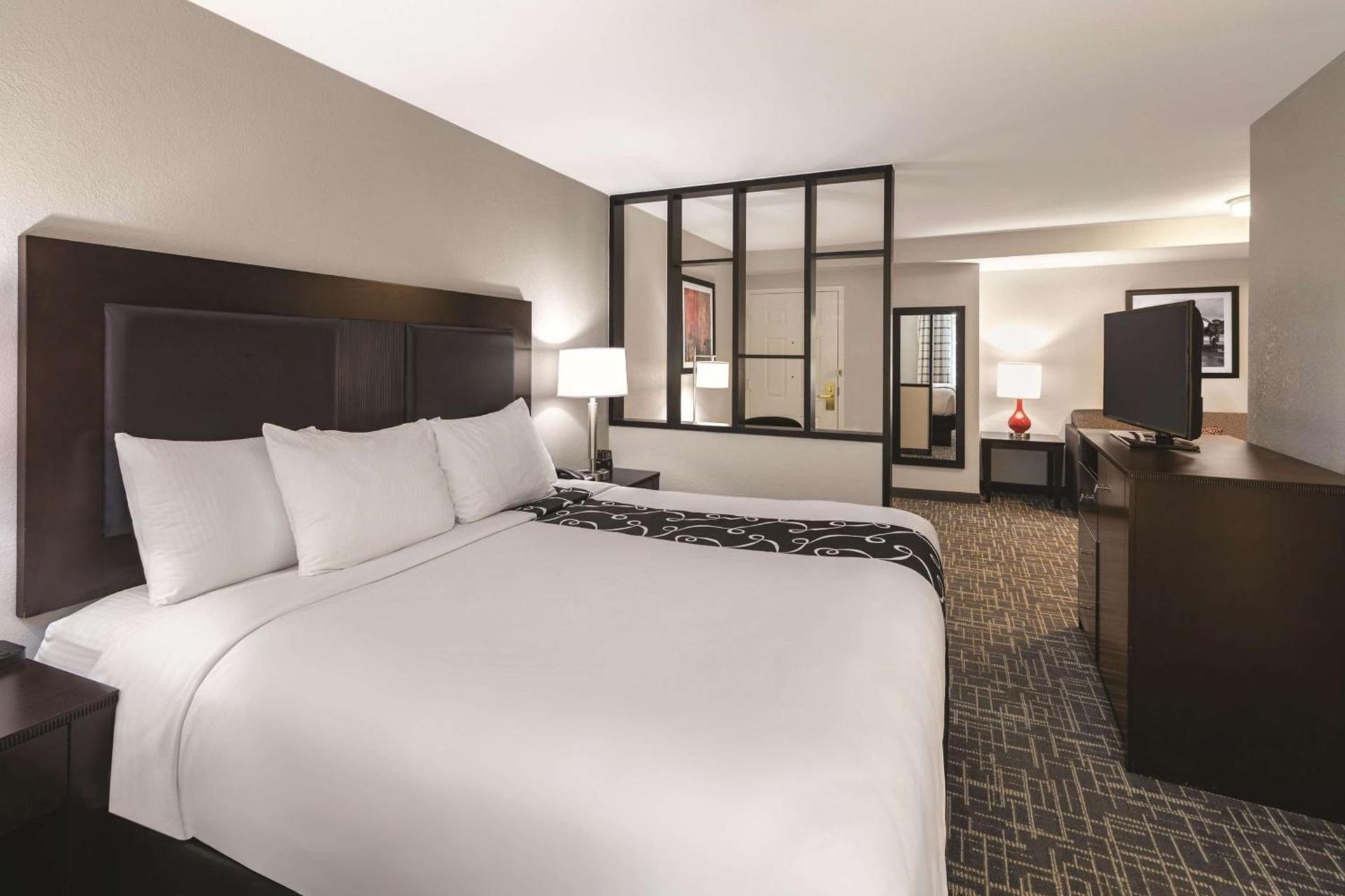 La Quinta by Wyndham Atlanta Airport South photo 24