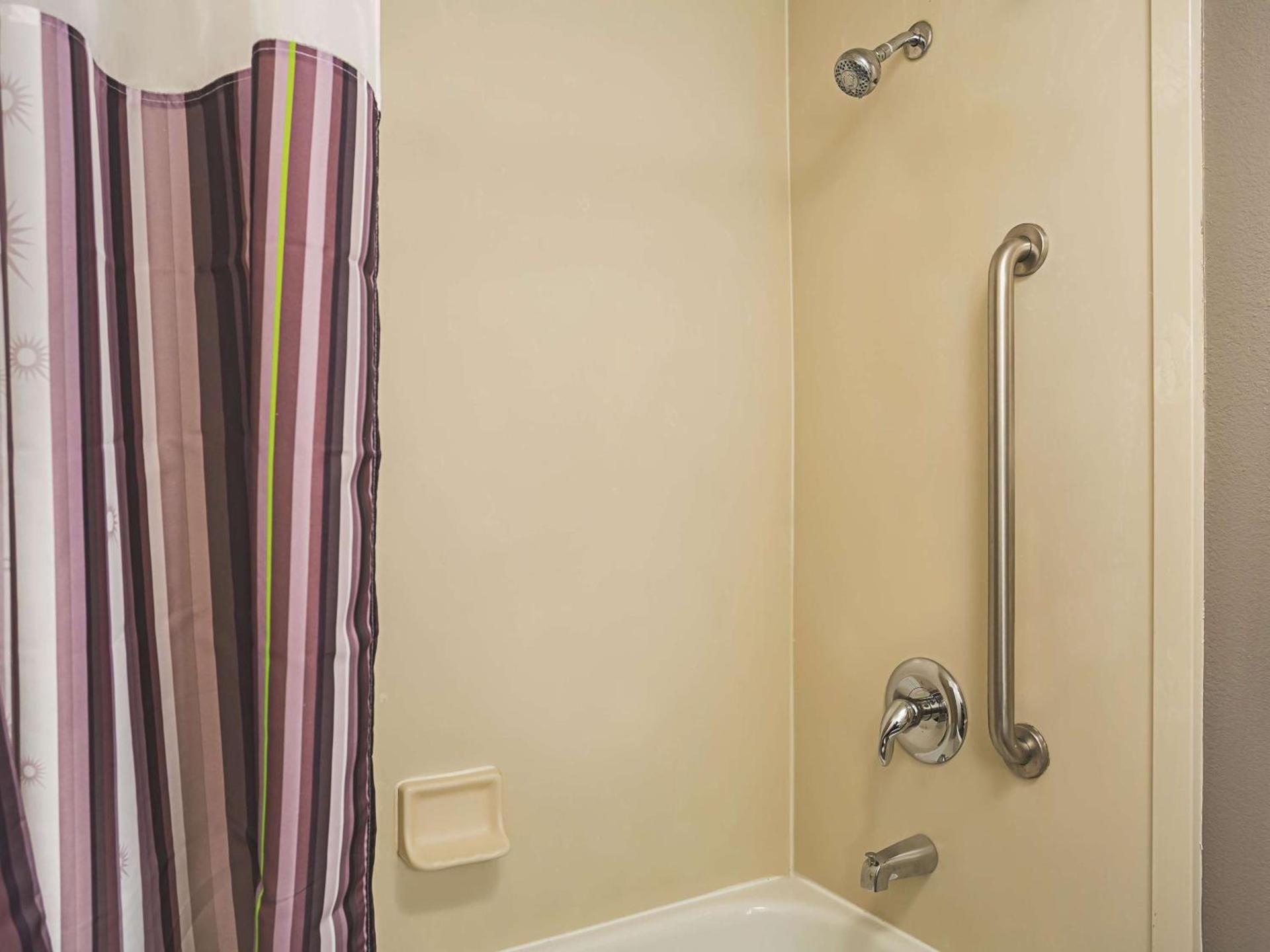 La Quinta by Wyndham Miami Airport East photo 17