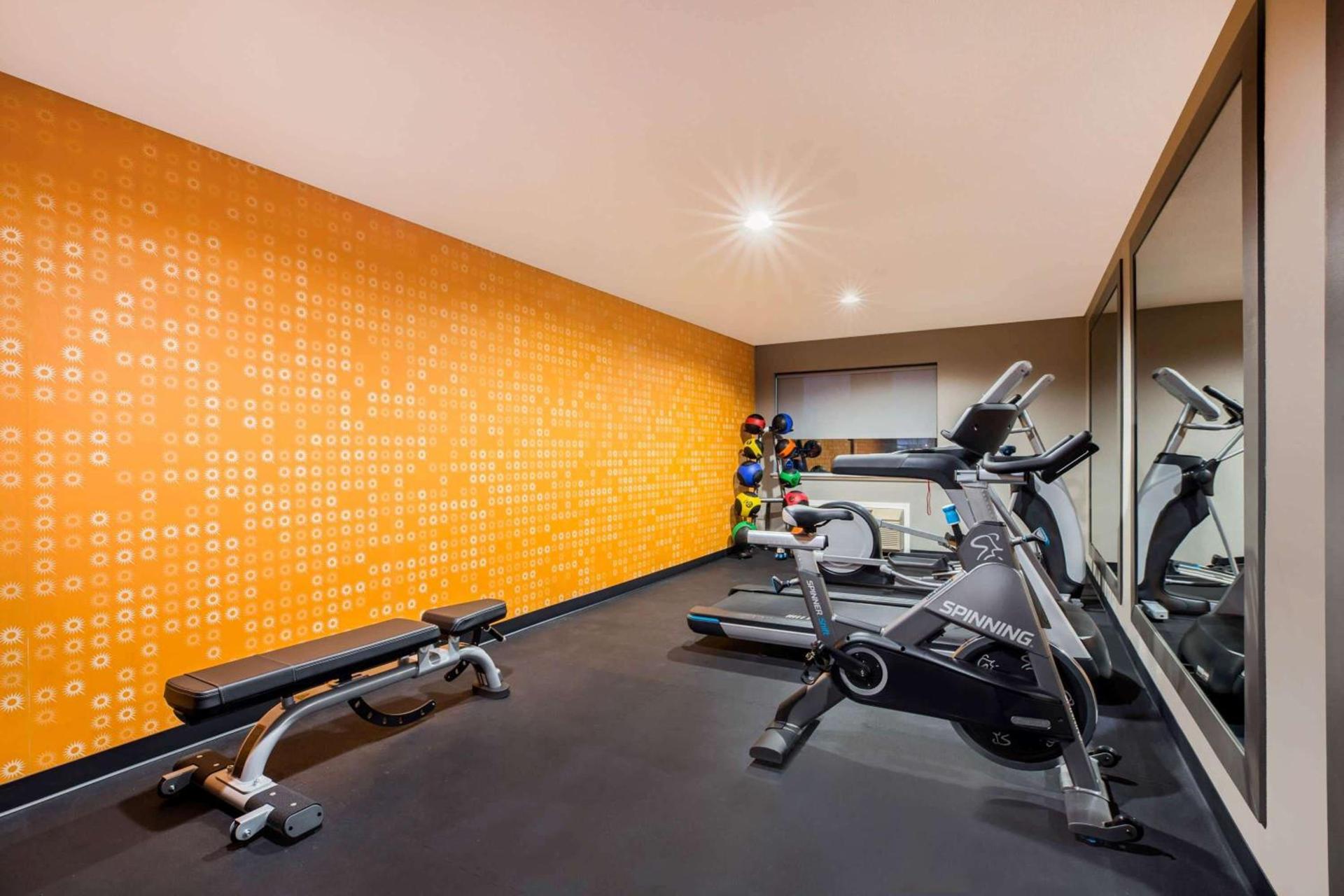 La Quinta Inn by Wyndham Everett photo 7