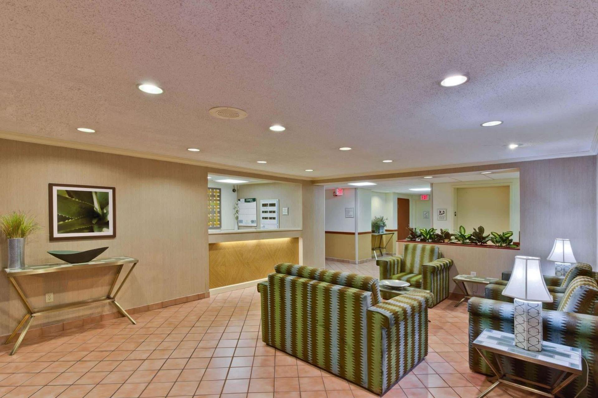 La Quinta by Wyndham Lakeland East photo 5